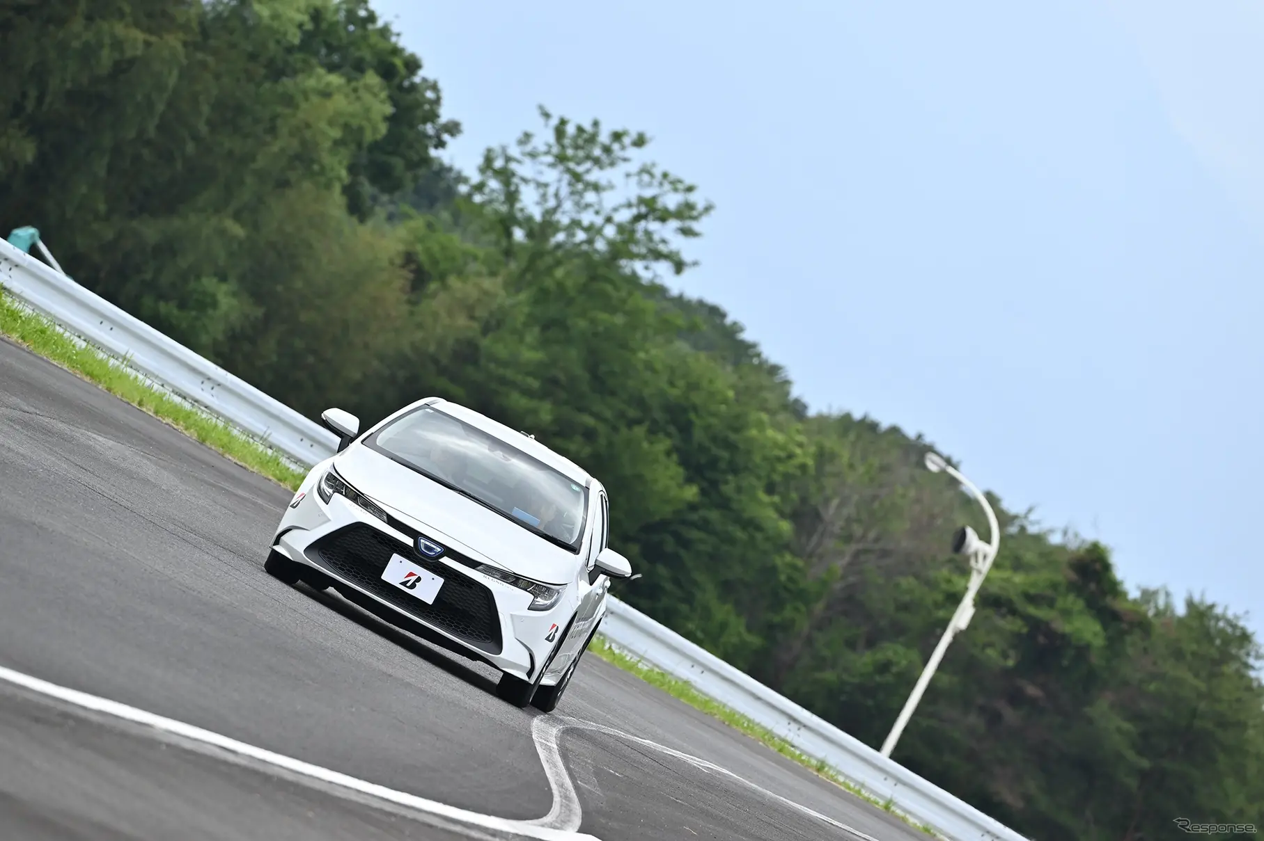 走りも快適性も妥協しない！ レグノGR-X IIIとエコピアNH200の真価