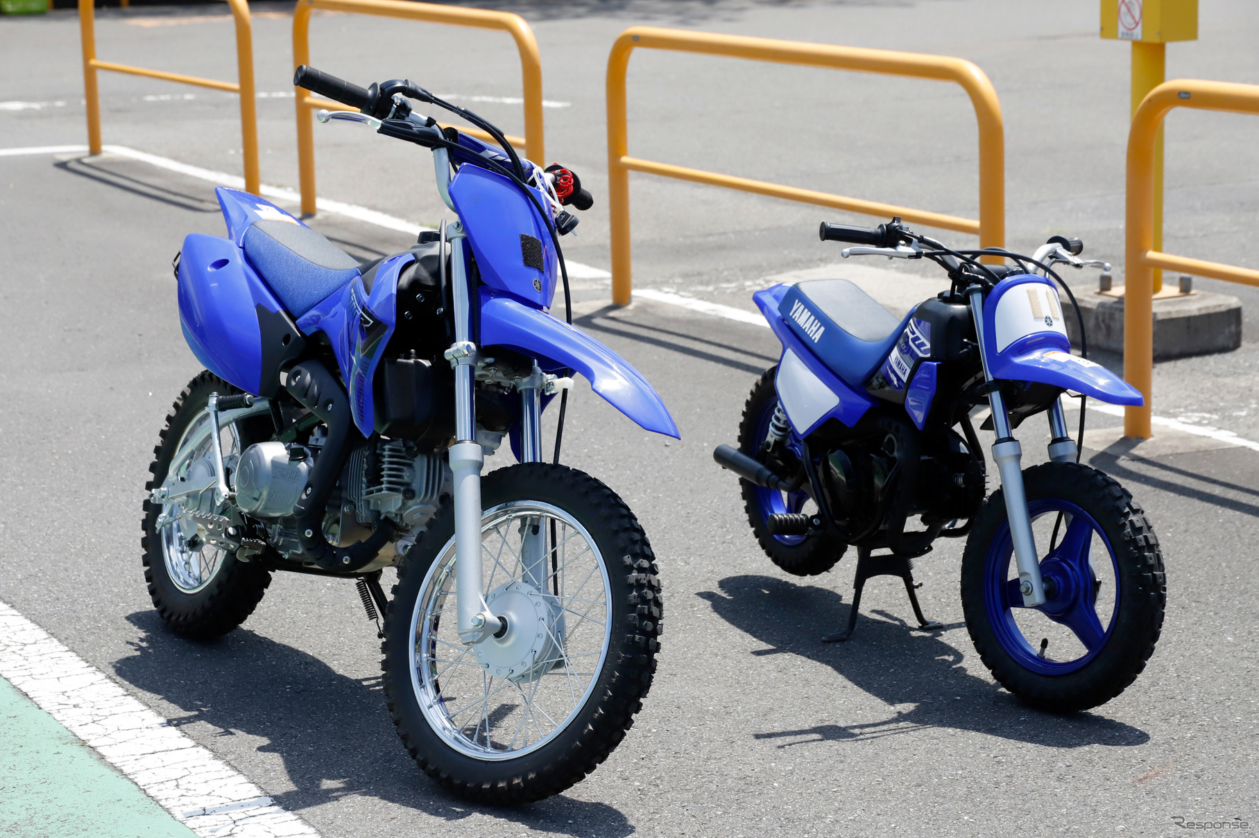 ヤマハのキッズバイク『TTR50』（左）と『PW50』（右）