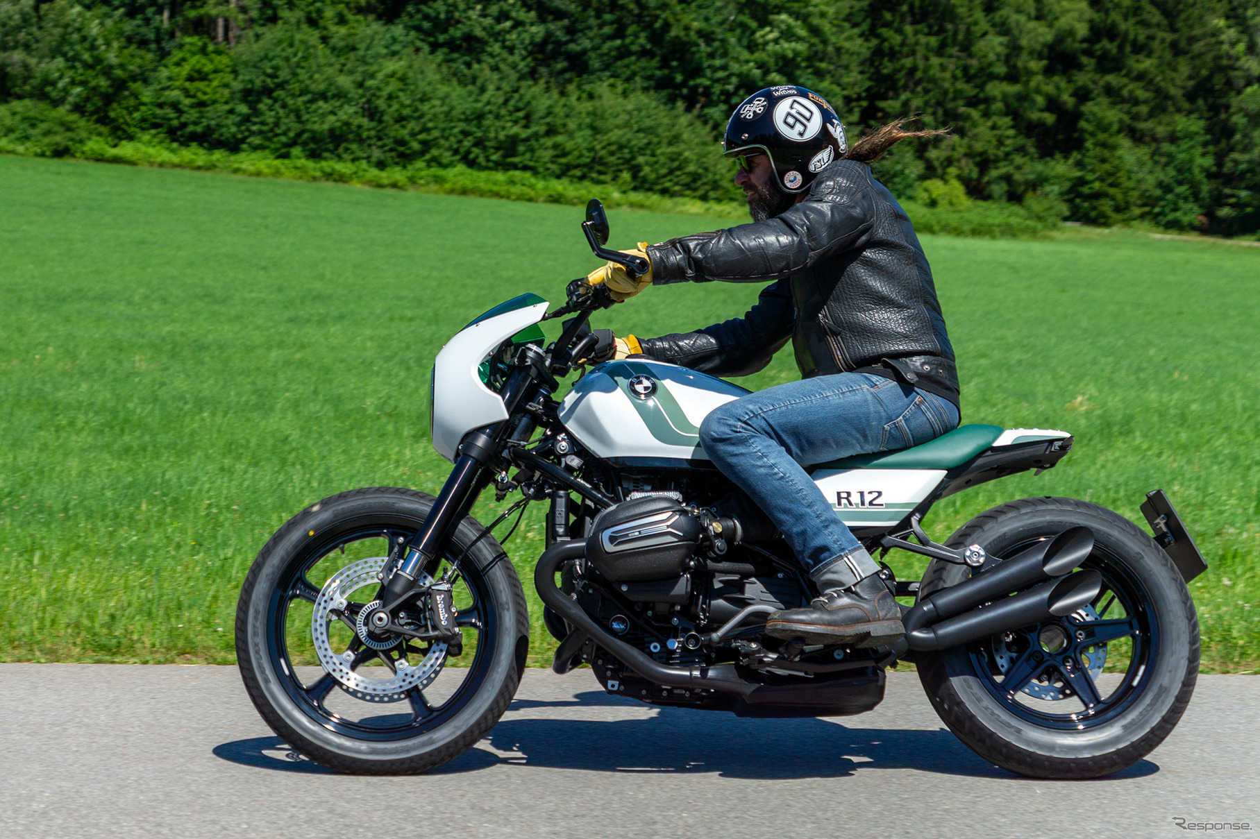 BMW『R12』と『R18』のカスタムバイク「スピード・シスターズ」