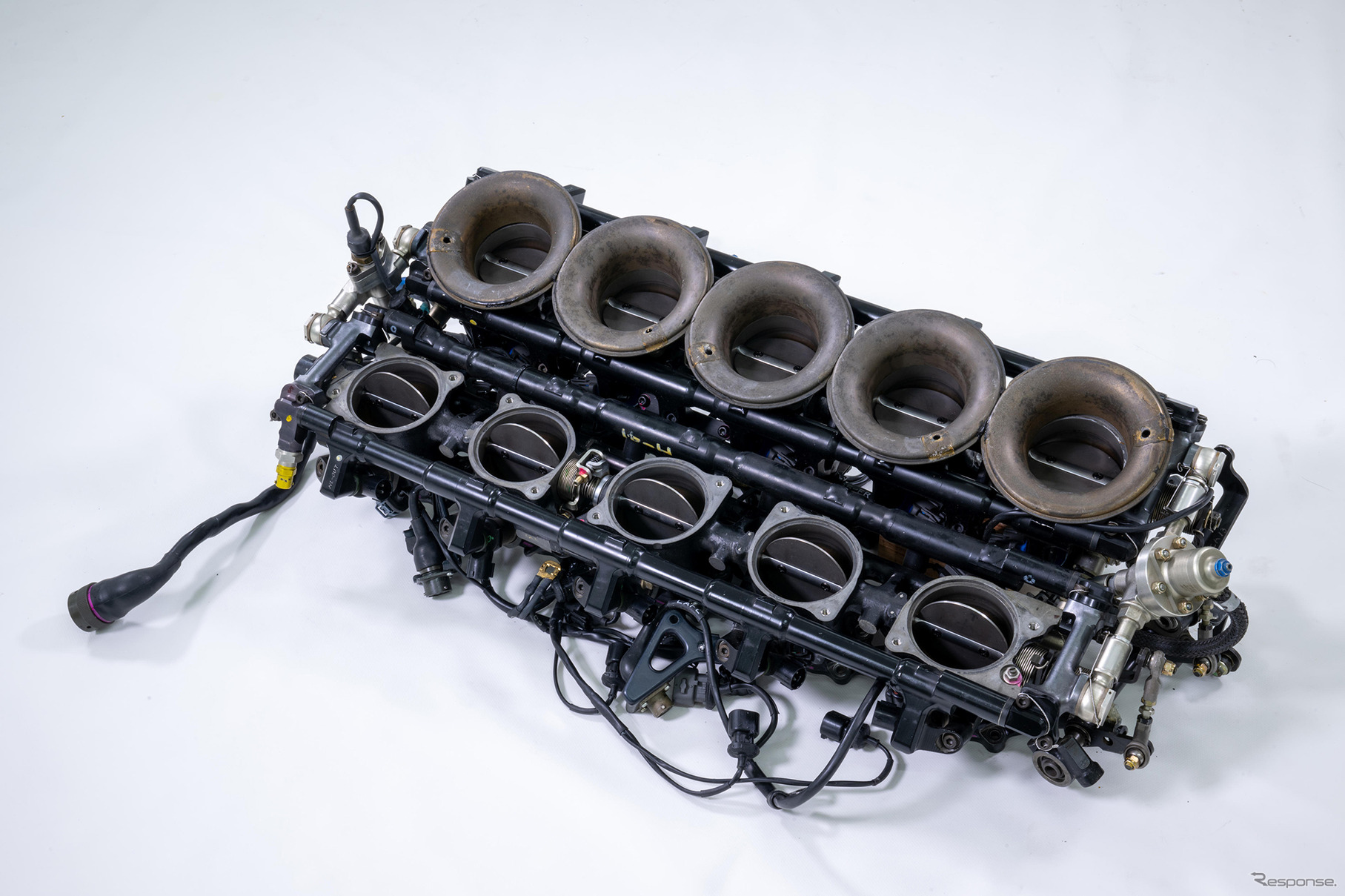 アイルトン・セナが1990年のF1で使用した最後のホンダV10エンジン「RA100E」のシリアル番号V805