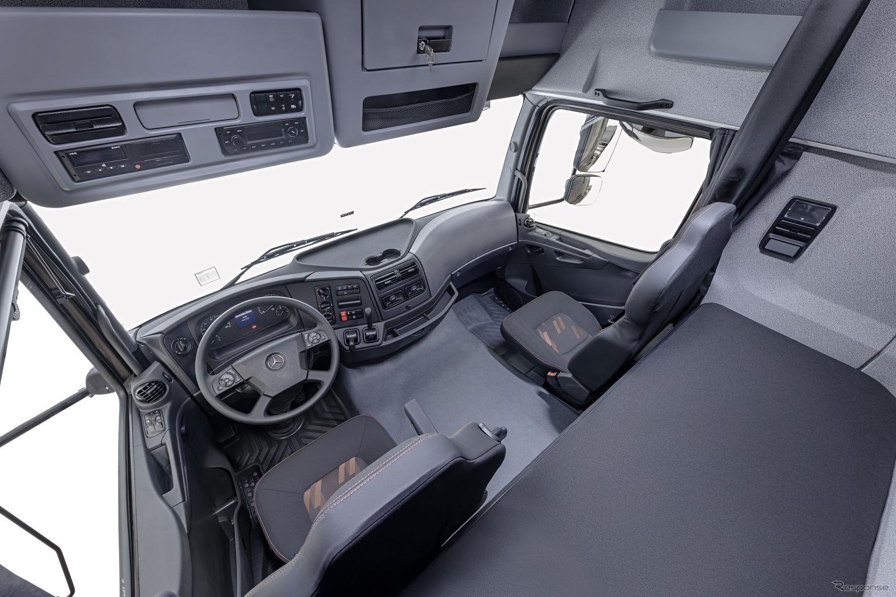 メルセデスベンツの新型大型トラック『アクサー』