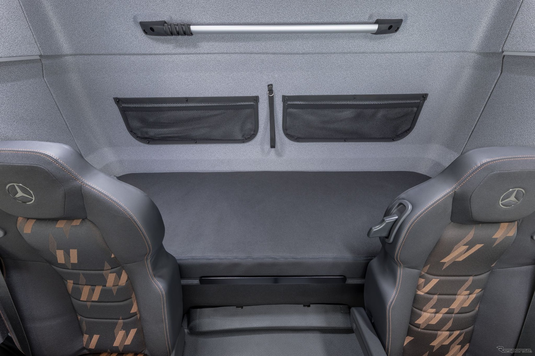 メルセデスベンツの新型大型トラック『アクサー』
