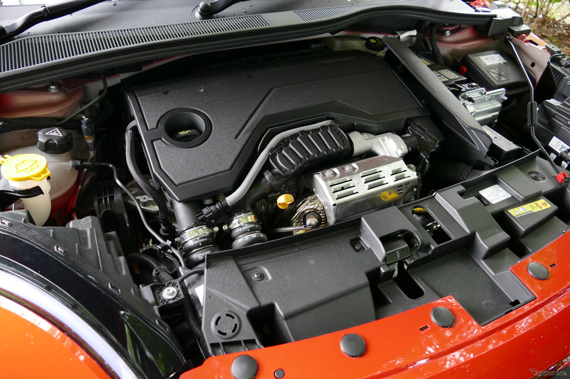 フィアット 600ハイブリッド La Prima