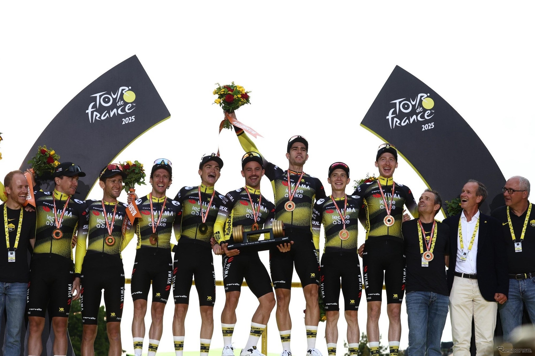 チーム総合優勝を果たしたTeam Visma|Lease a Bike