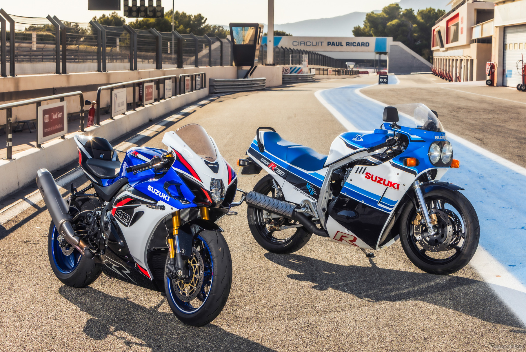 スズキ GSX-R1000R（左）とGSX-R750（右）