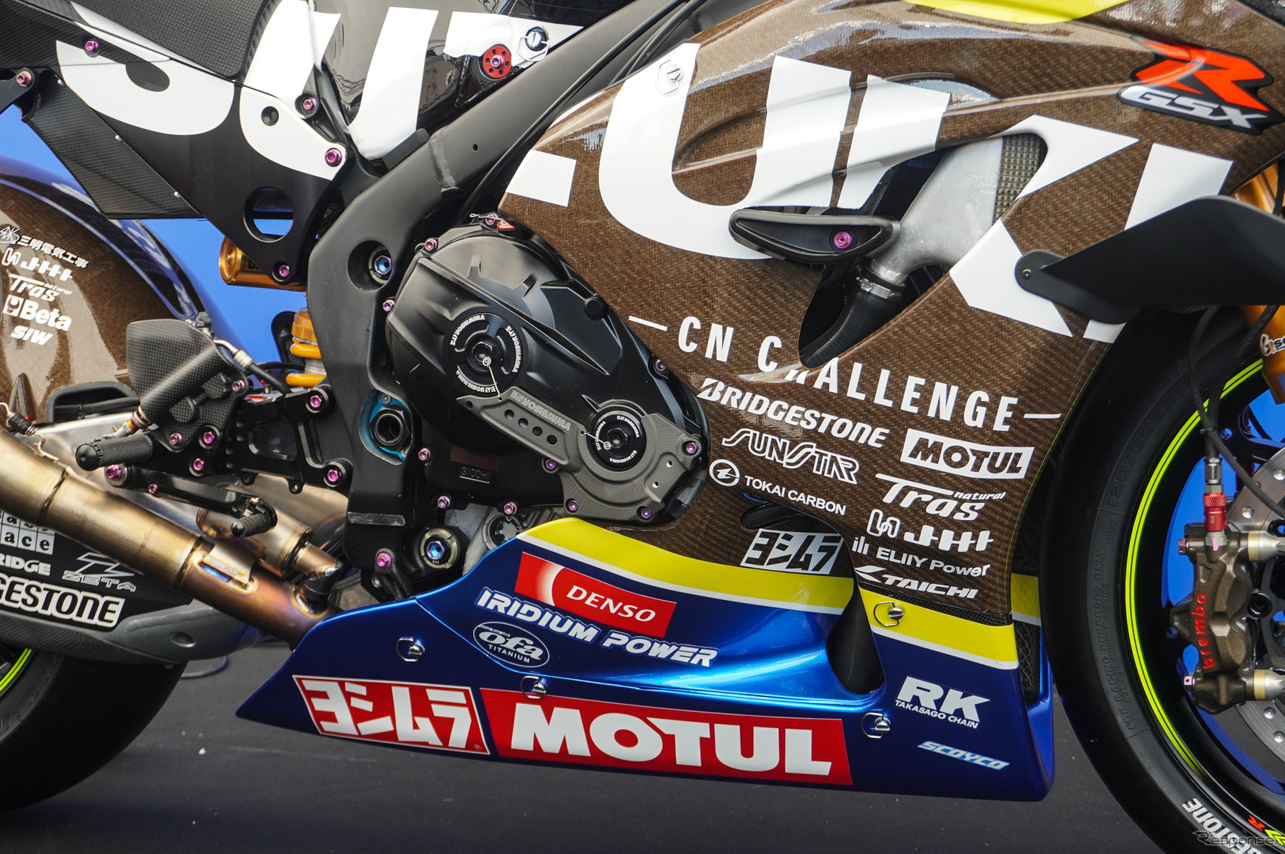 こちらはホンモノの8耐マシン「チームCNチャレンジ」のGSX-R1000R