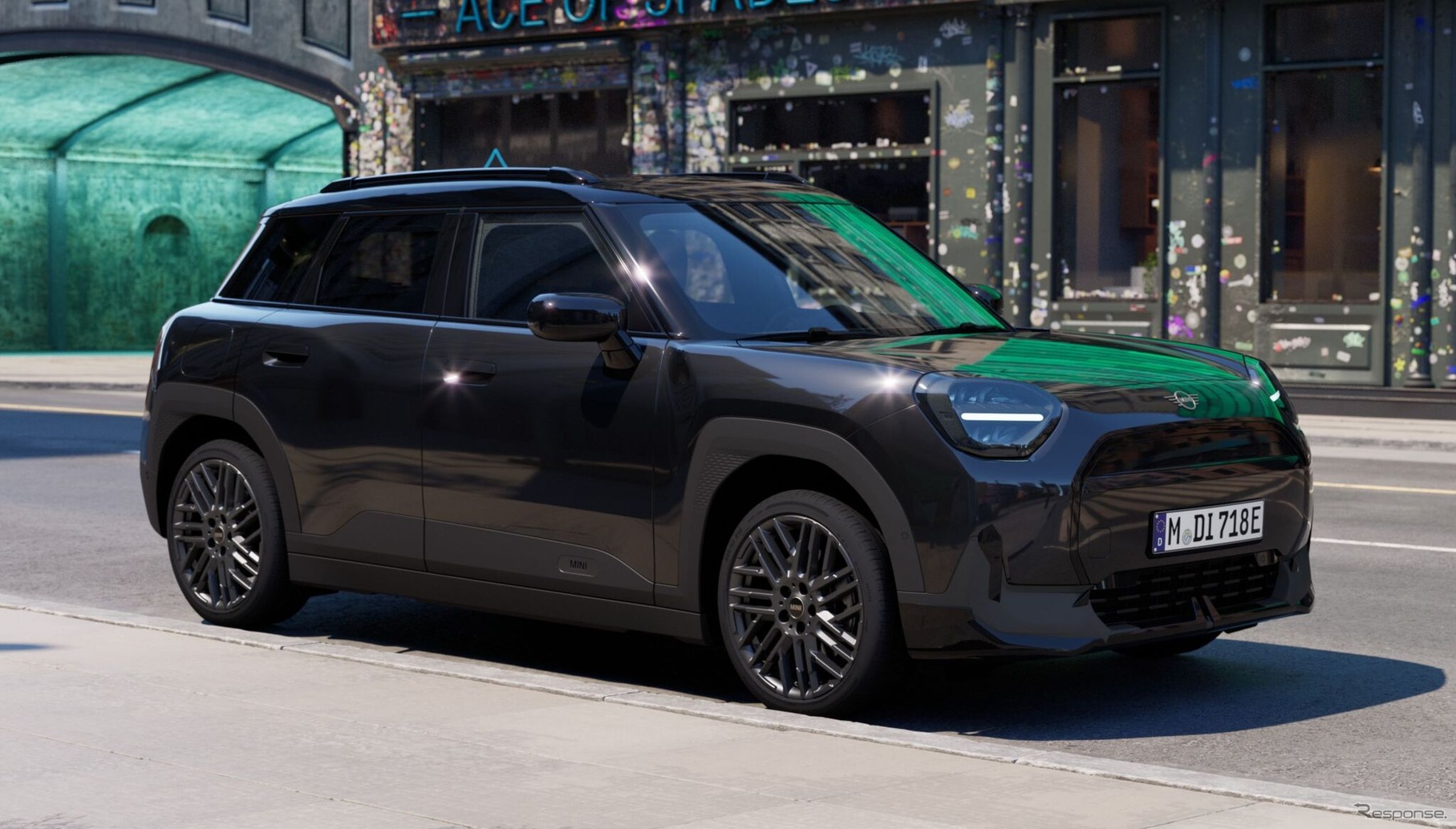 MINI『エースマン・モノクローム』