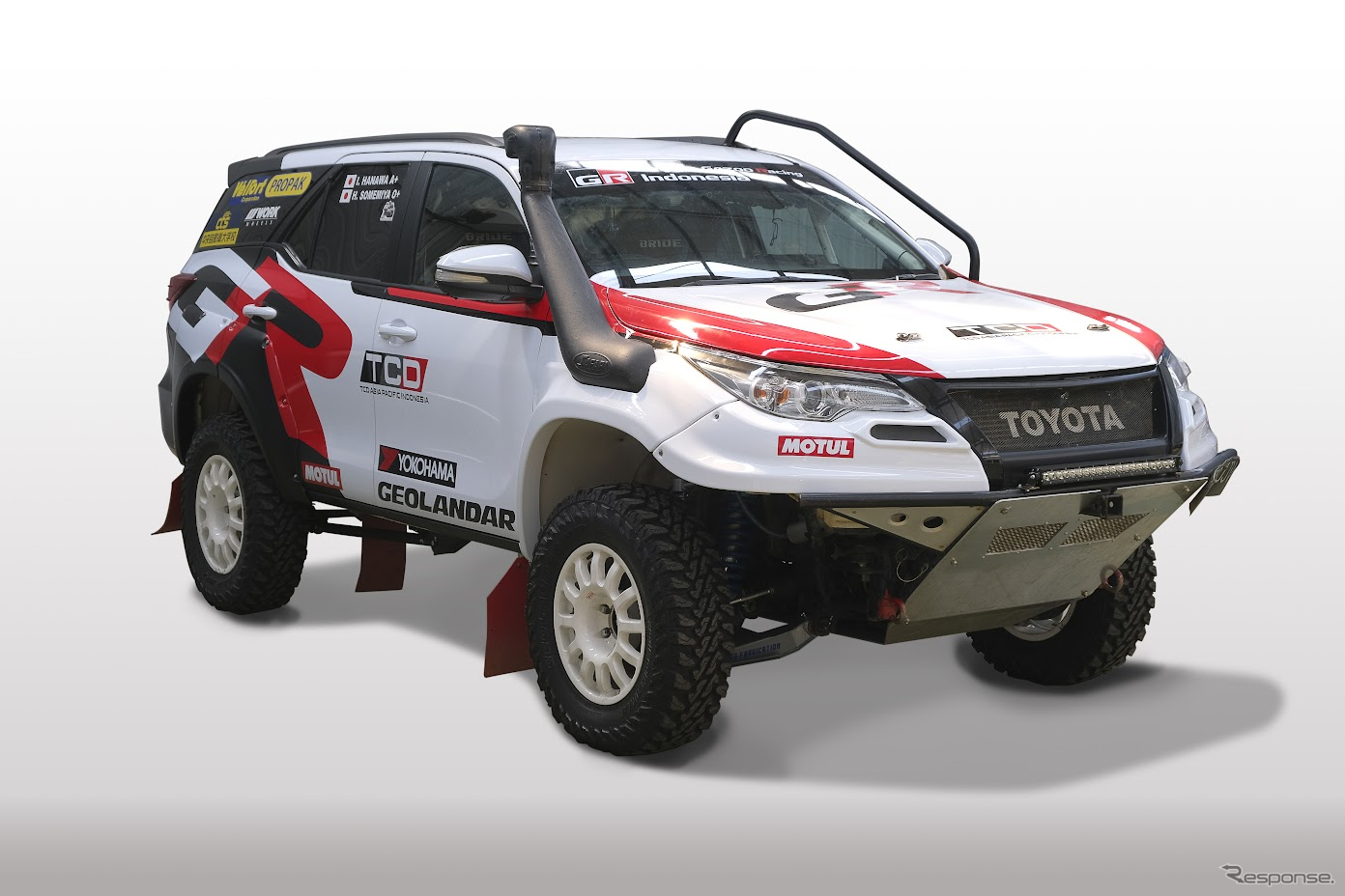 「TOYOTA GAZOO Racing Indonesia」のトヨタ『フォーチュナー』塙郁夫選手搭乗車