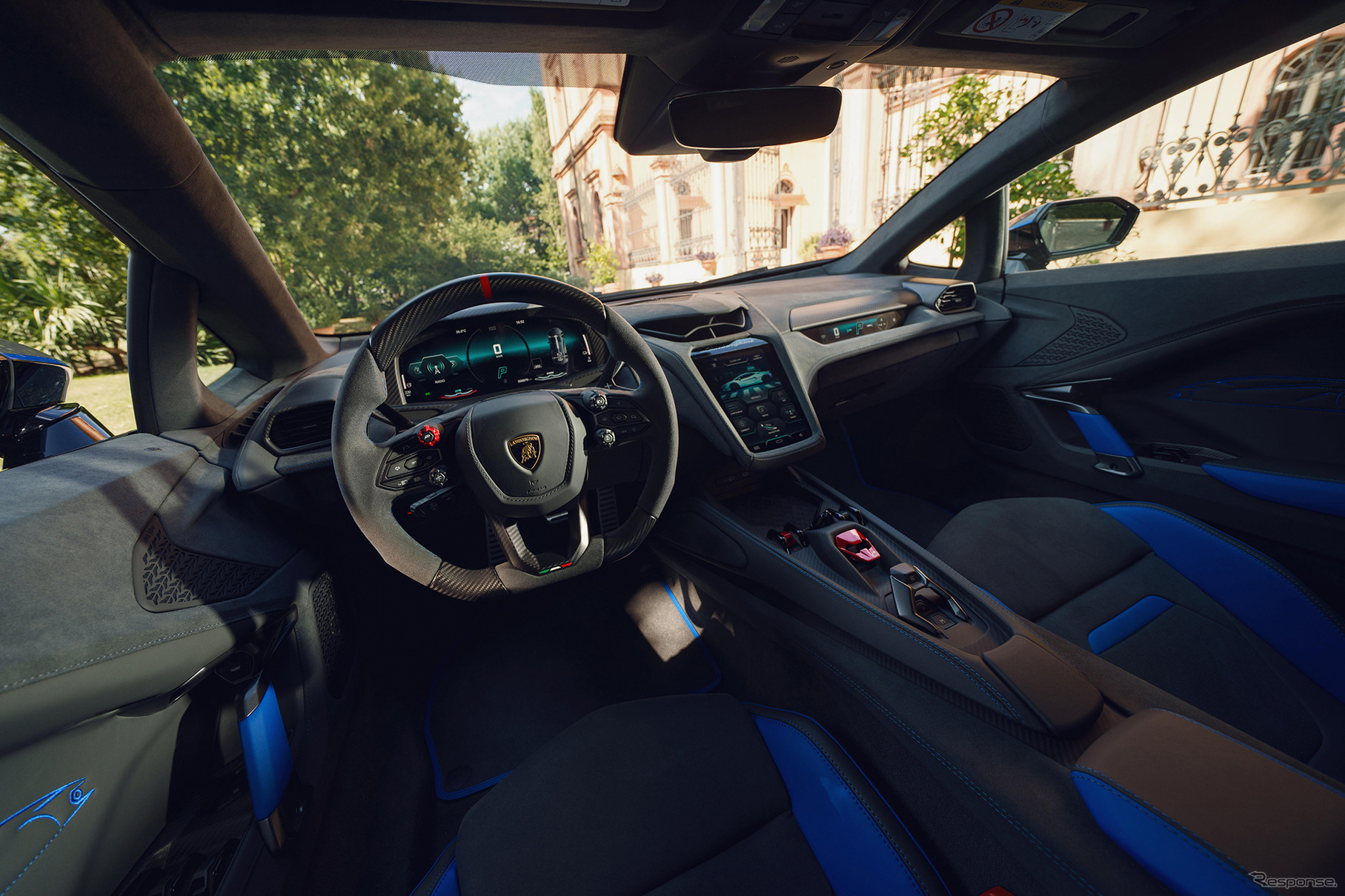 ランボルギーニ『テメラリオ』の初のアド・ペルソナム仕様車「ポルト・チェルヴォ」