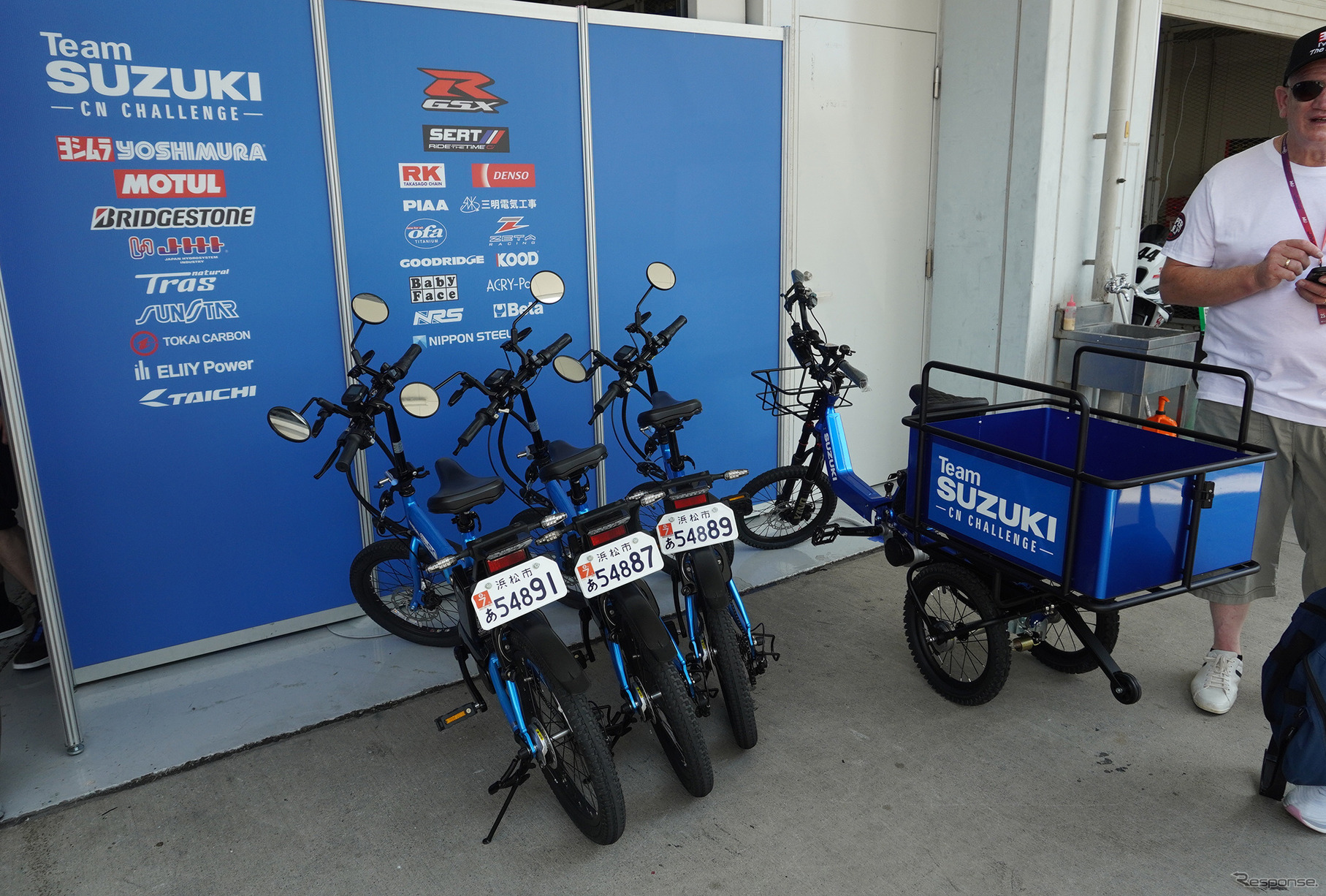 YOSHIMURA SERT MOTUL チームのピットに並べられていた『e-PO（イーポ）』