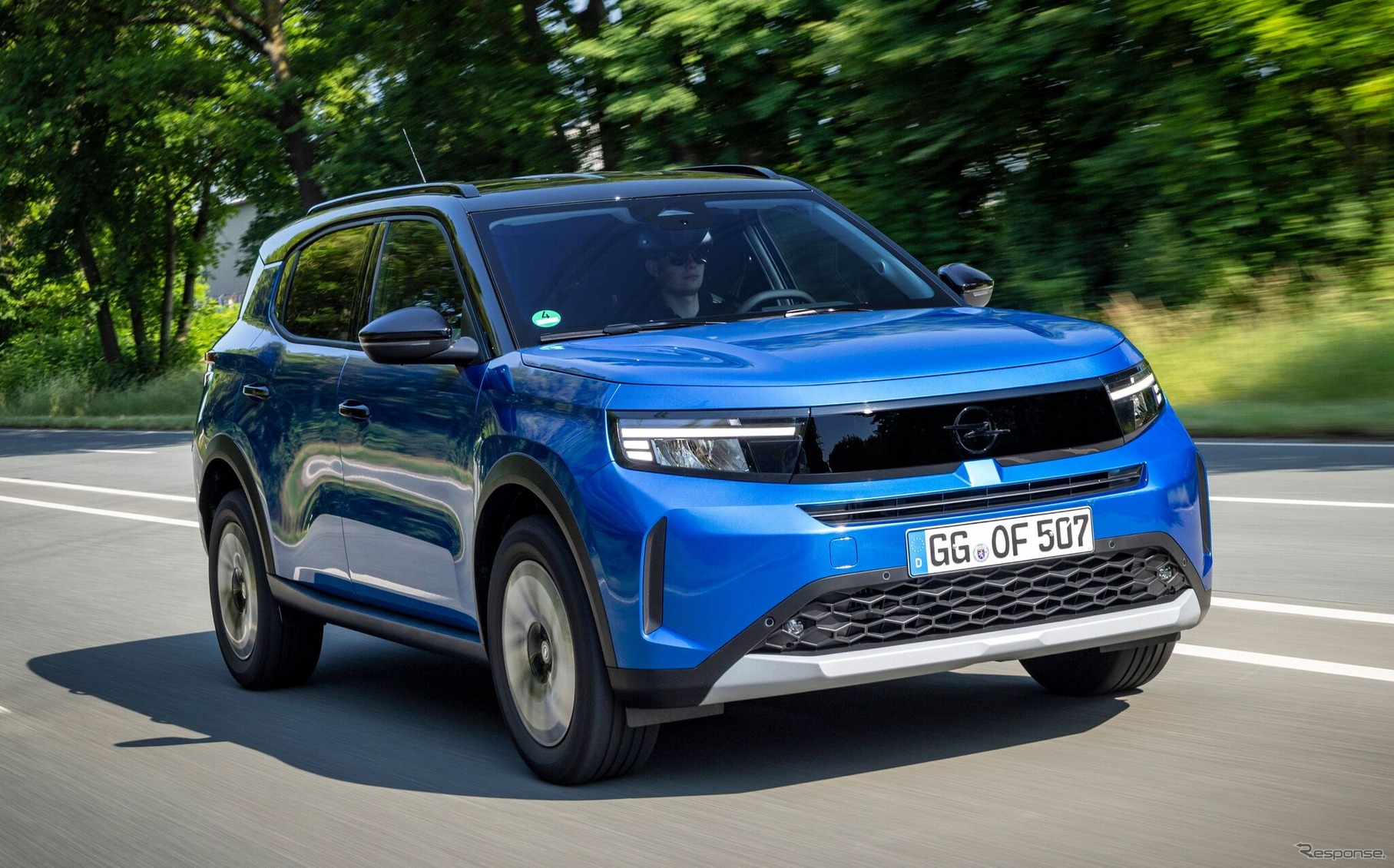 オペル『フロンテラ』の3列シート7人乗り仕様