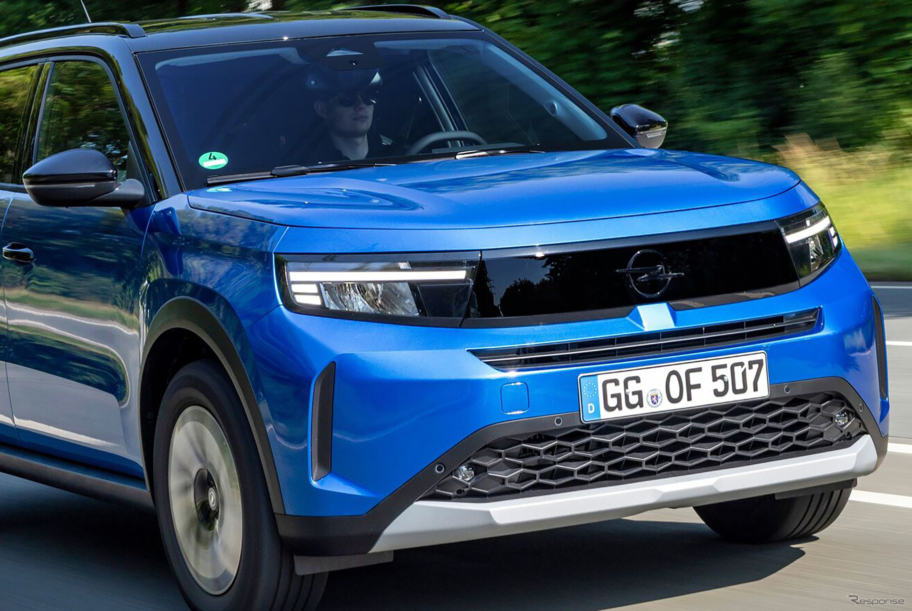 オペル『フロンテラ』の3列シート7人乗り仕様