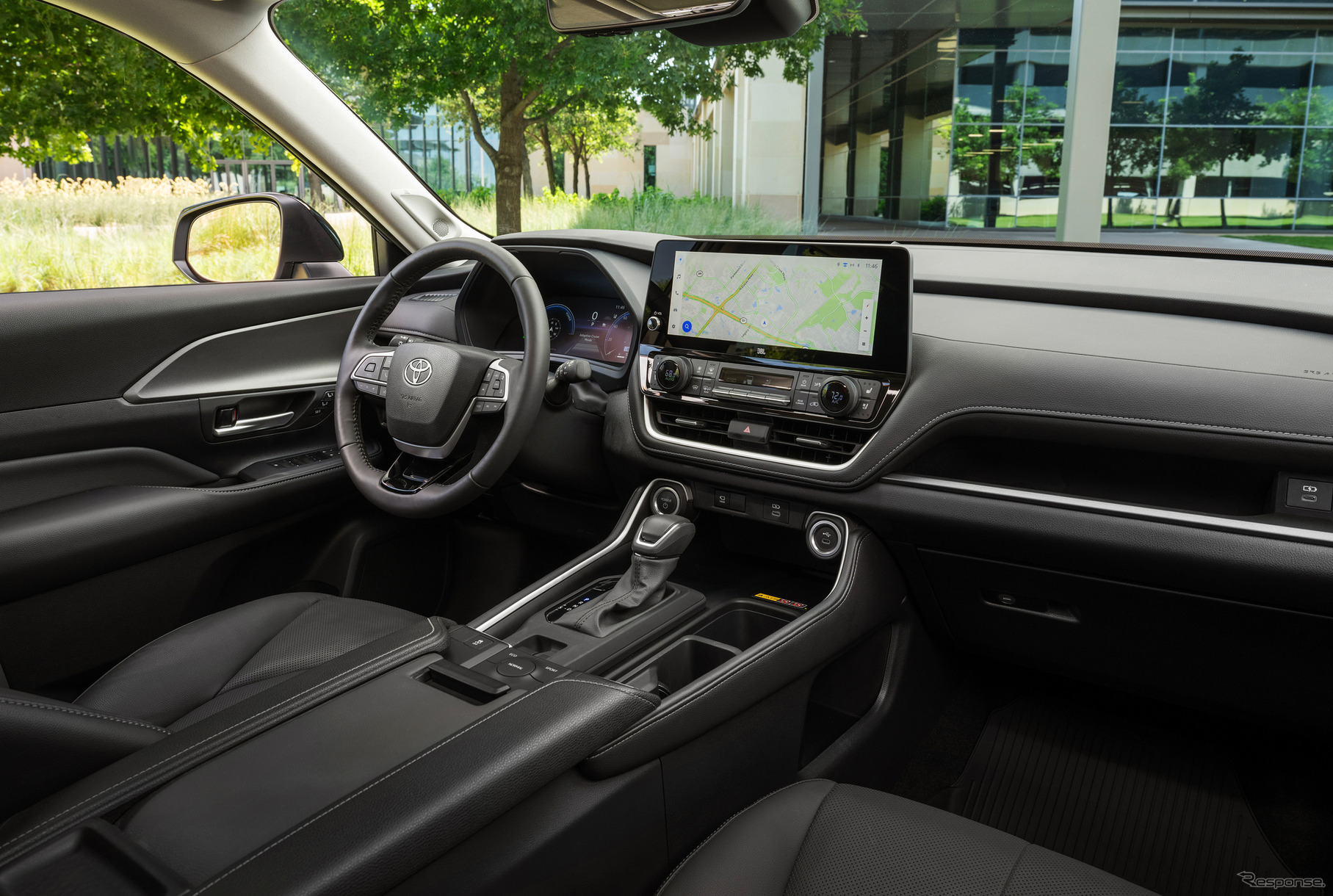 トヨタ・グランドハイランダーの「ハイブリッド ナイトシェード エディション」