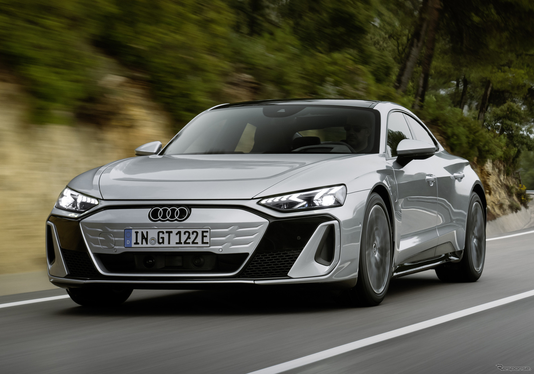 アウディ『S e-tron GT』