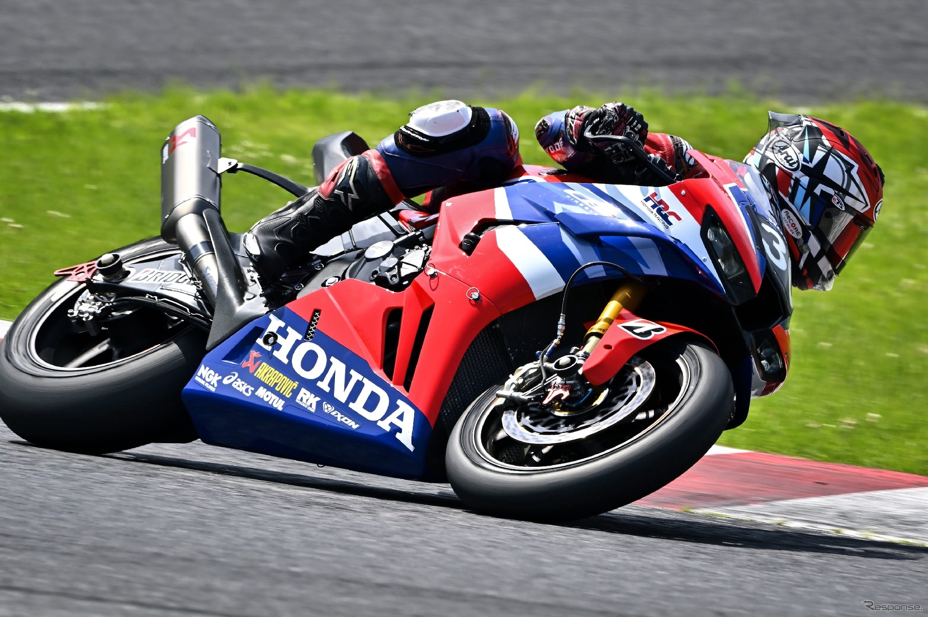 見事優勝し、鈴鹿8耐4連覇を達成した♯30 Hondaのワークスチーム「Honda HRC：CBR1000RR-R」