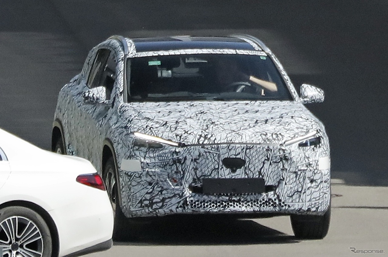 メルセデスベンツ GLA 次期型のプロトタイプ