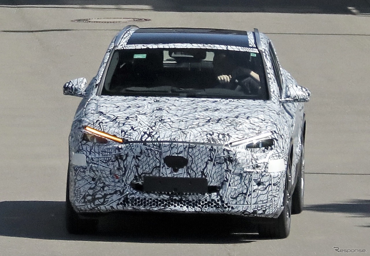 メルセデスベンツ GLA 次期型のプロトタイプ