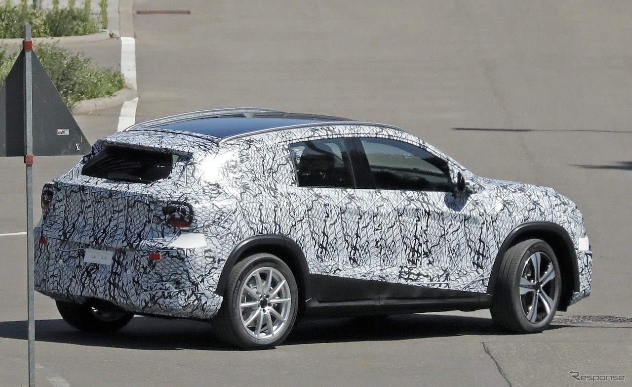 メルセデスベンツ GLA 次期型のプロトタイプ