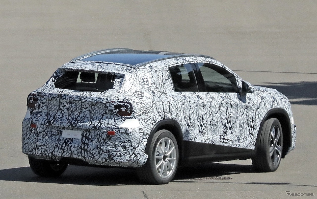 メルセデスベンツ GLA 次期型のプロトタイプ