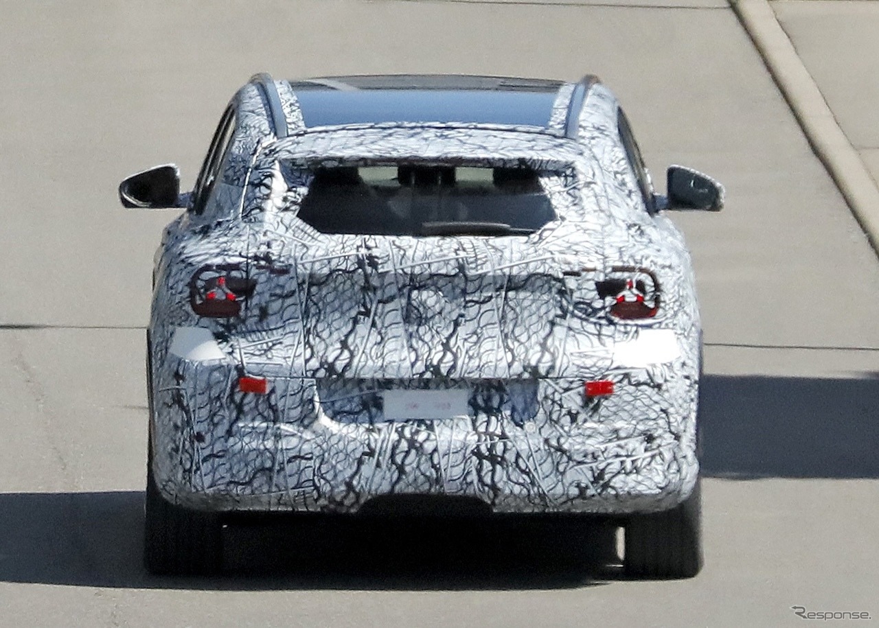 メルセデスベンツ GLA 次期型のプロトタイプ