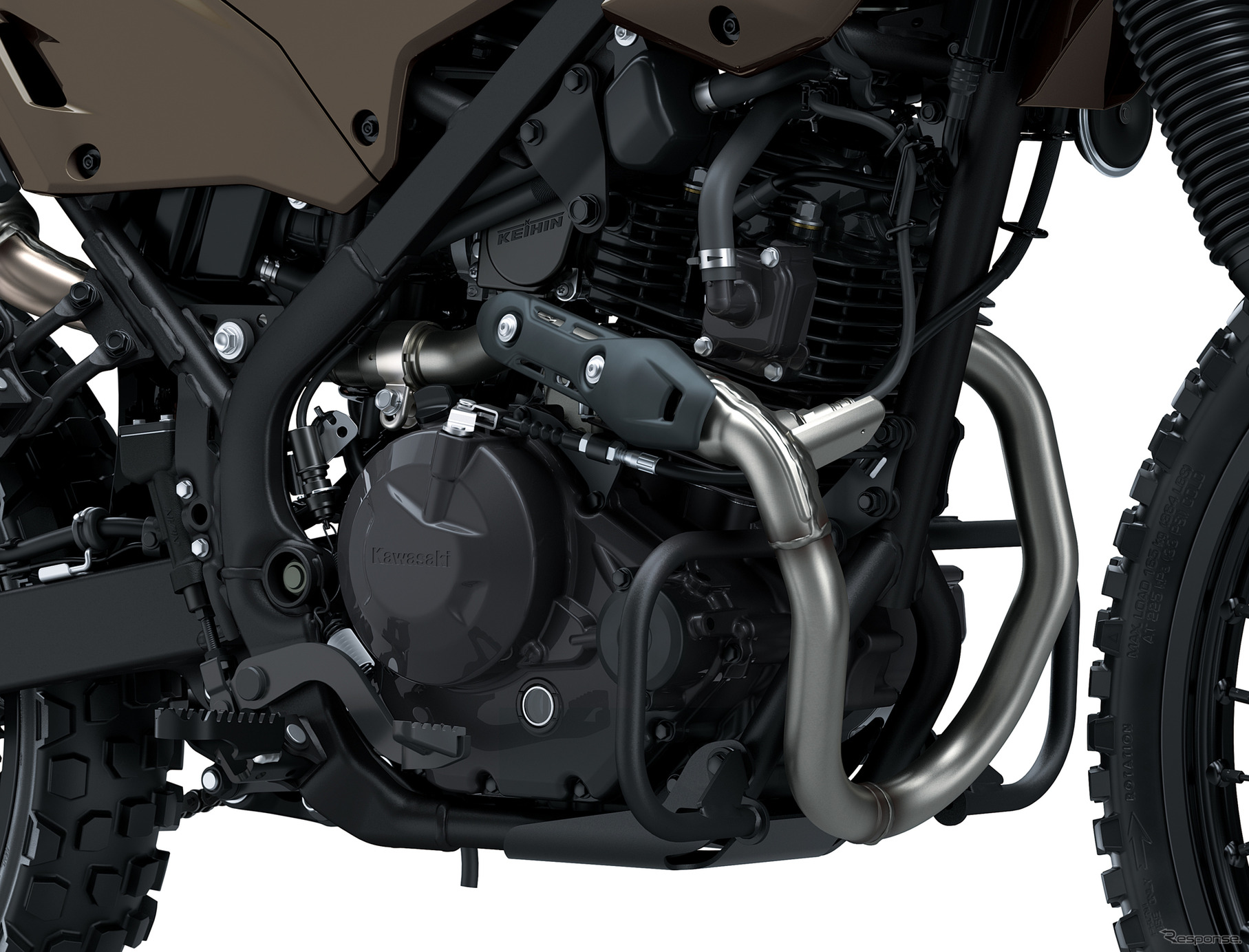 低中回転域でのトルクを重視した、バランサー内蔵232cc空冷4ストロークSOHC2バルブエンジン