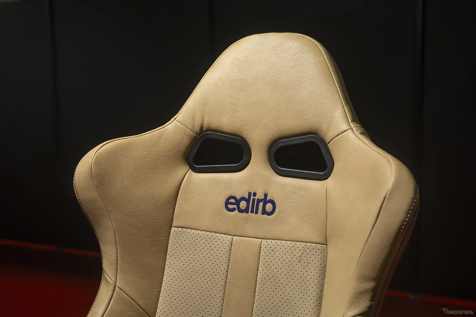 edirb 054V ベージュカラー