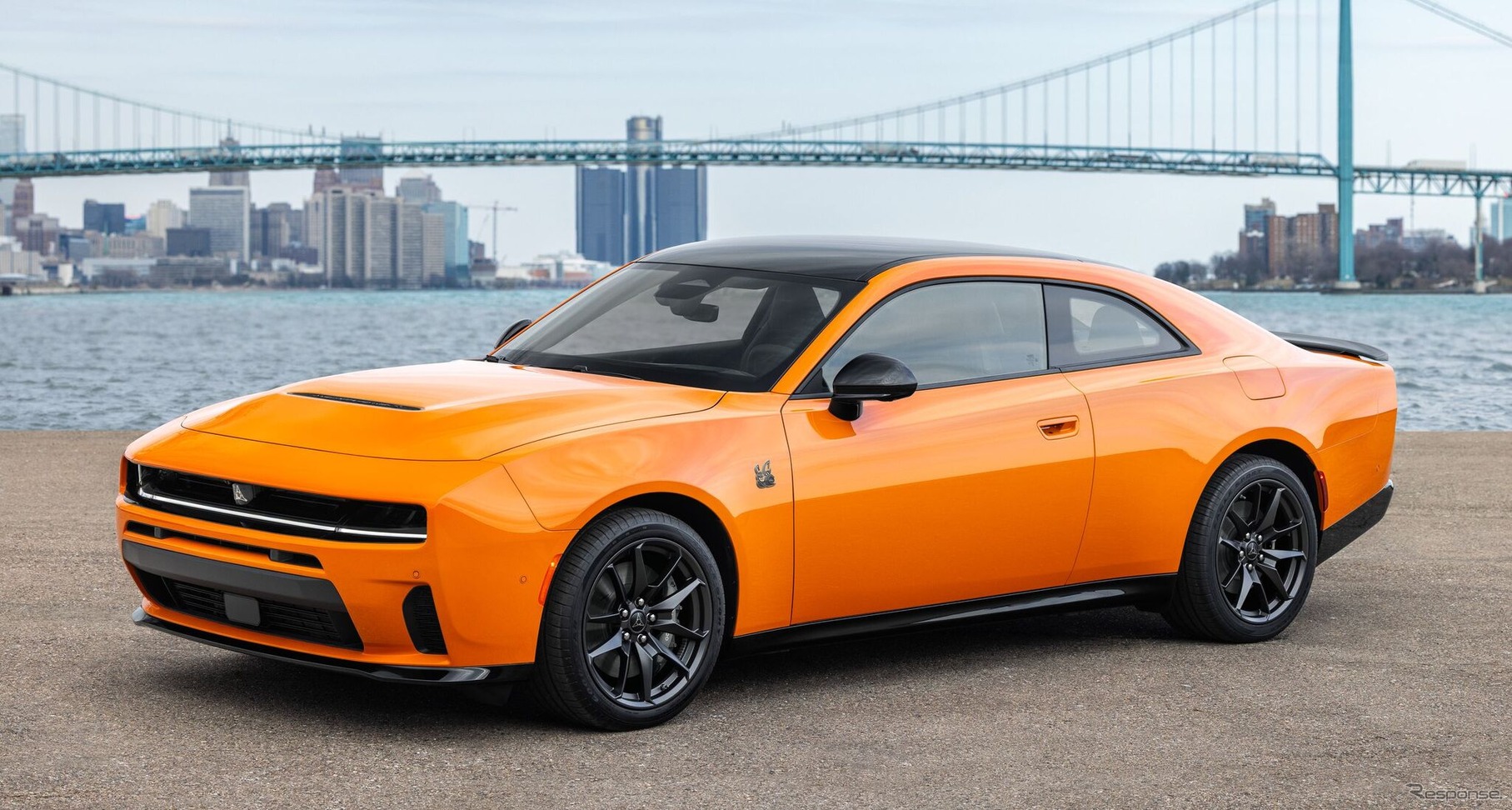 ダッジ『チャージャー』の内燃エンジン仕様の「スキャットパック」