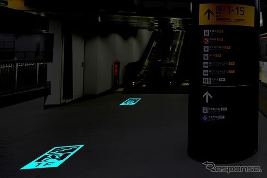駅構内での設置イメージ（発光時）