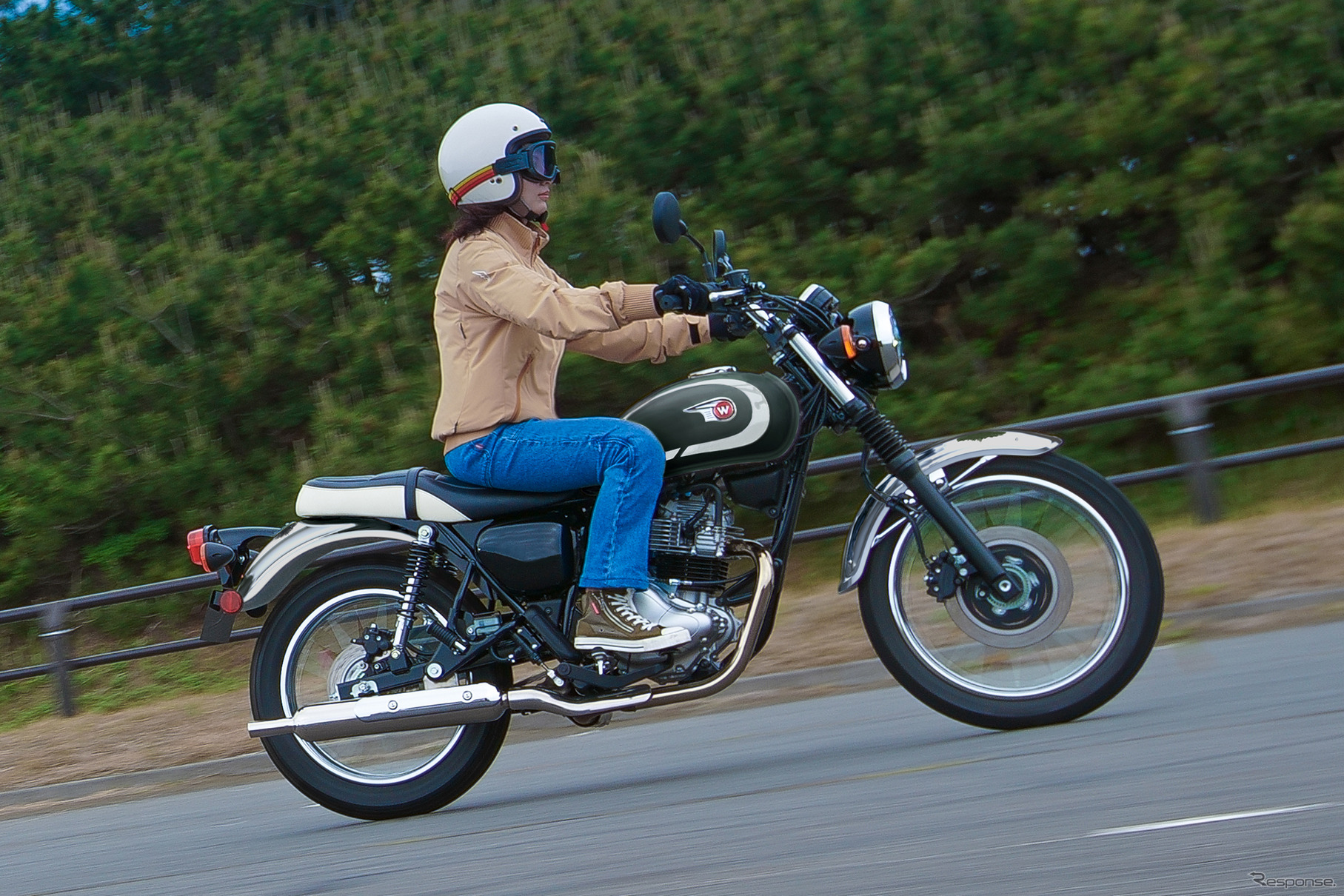 カワサキ W230（メタリックマットダークグリーン×エボニー）