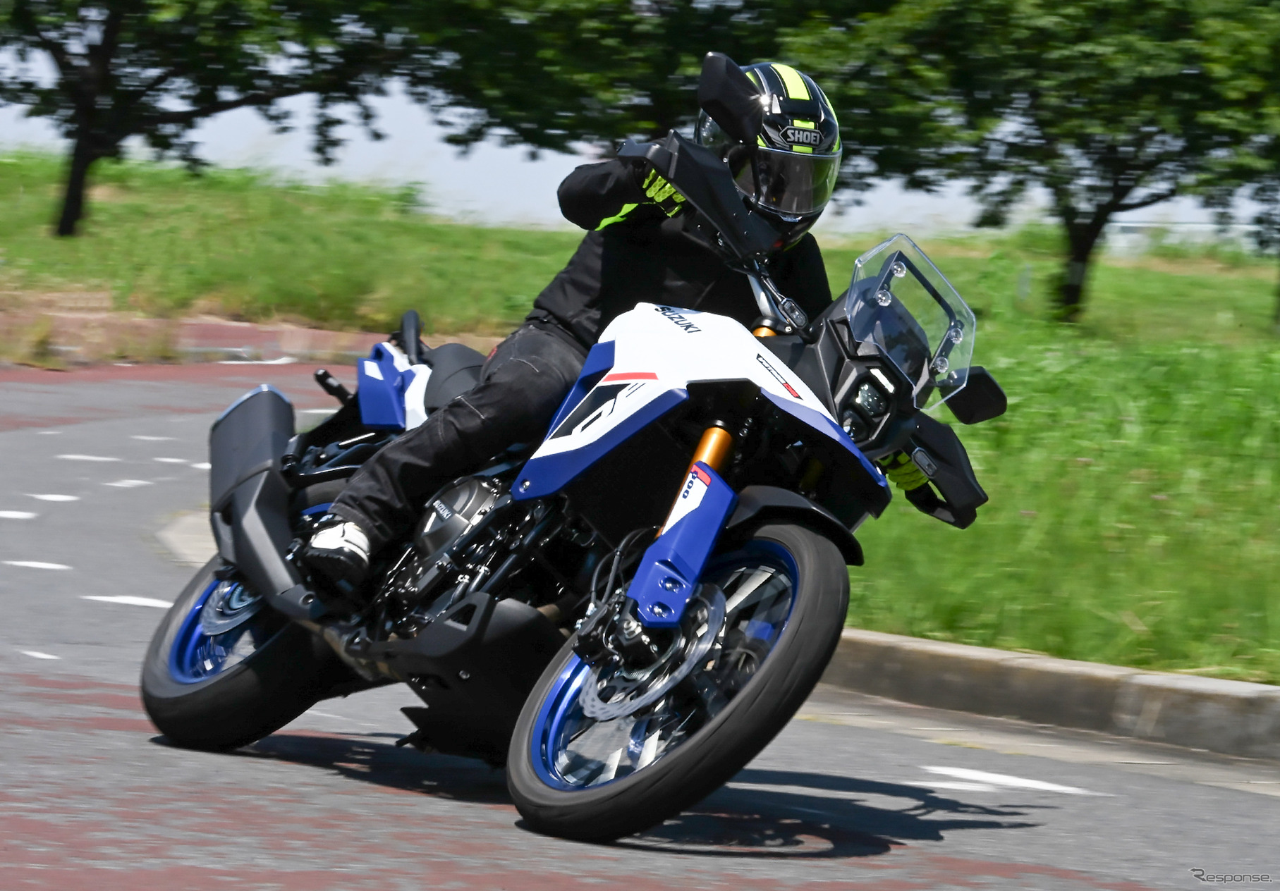 スズキ Vストローム800DE