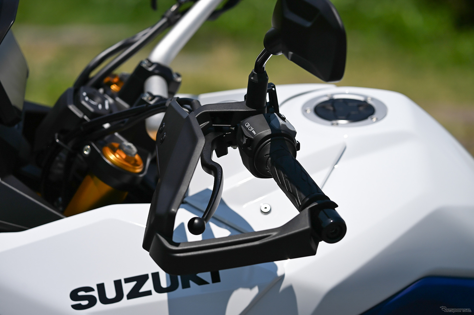 スズキ Vストローム800DE