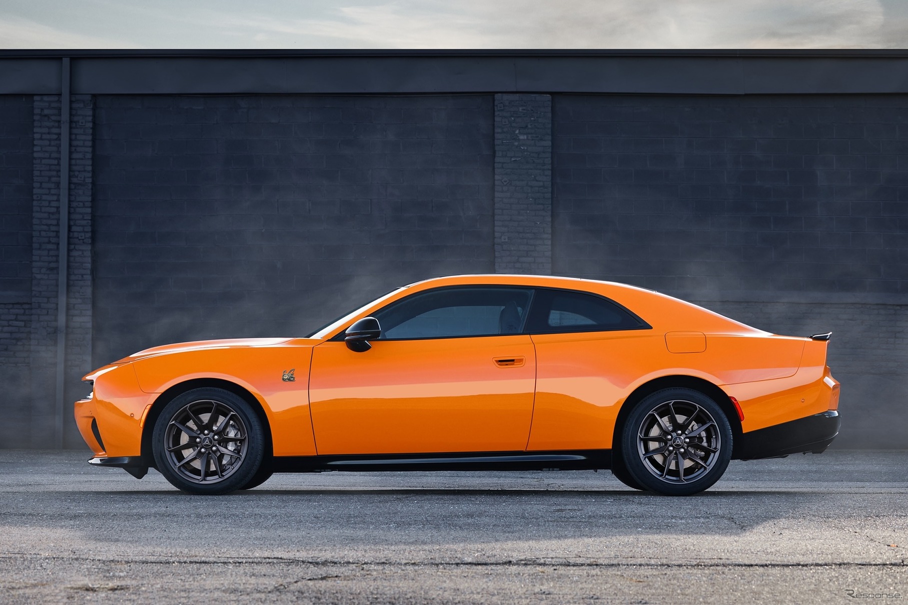 ダッジ『チャージャー』の内燃エンジン仕様の「スキャットパック」