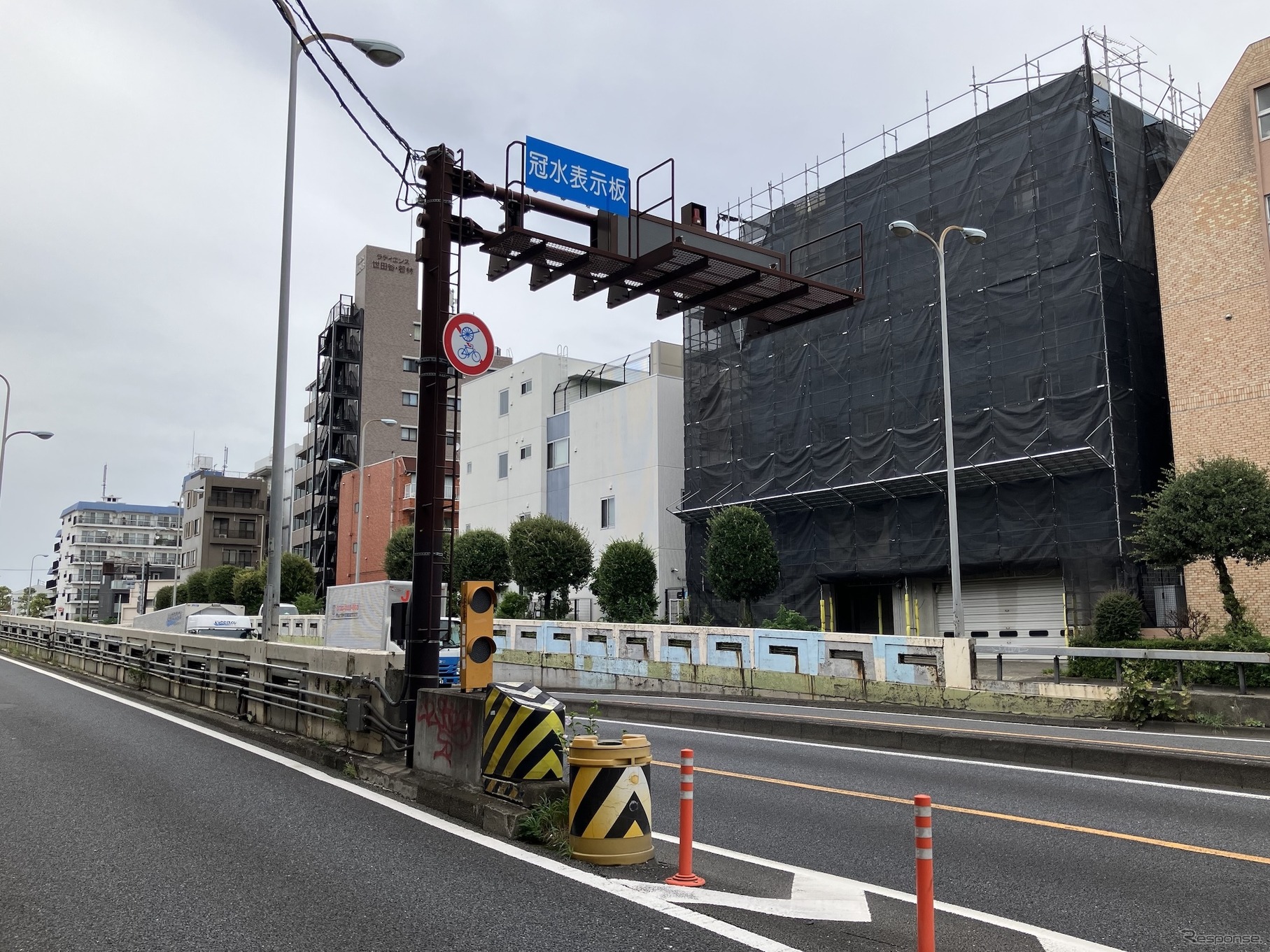 アンダーパスの冠水警告