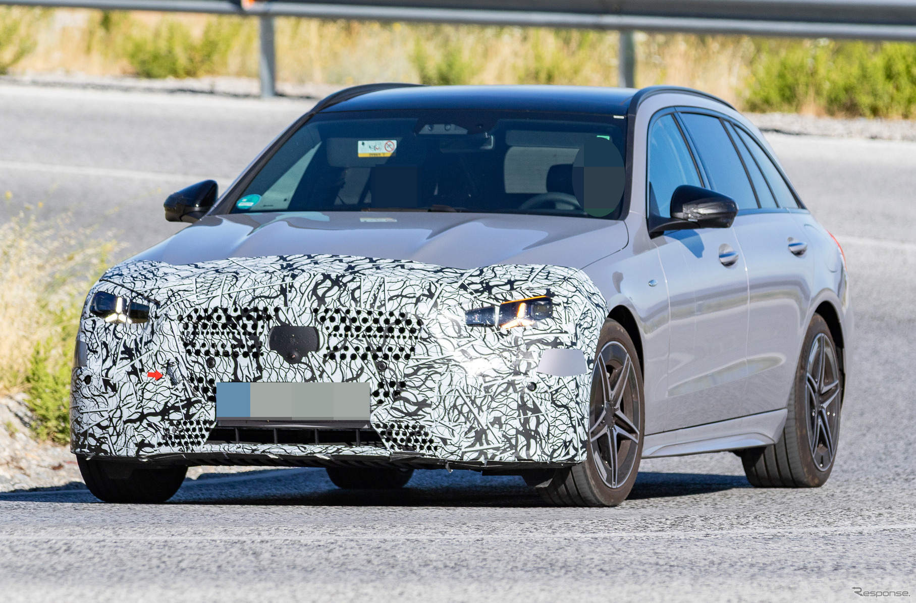 メルセデスベンツ Cクラス・ステーションワゴン 改良新型のプロトタイプ
