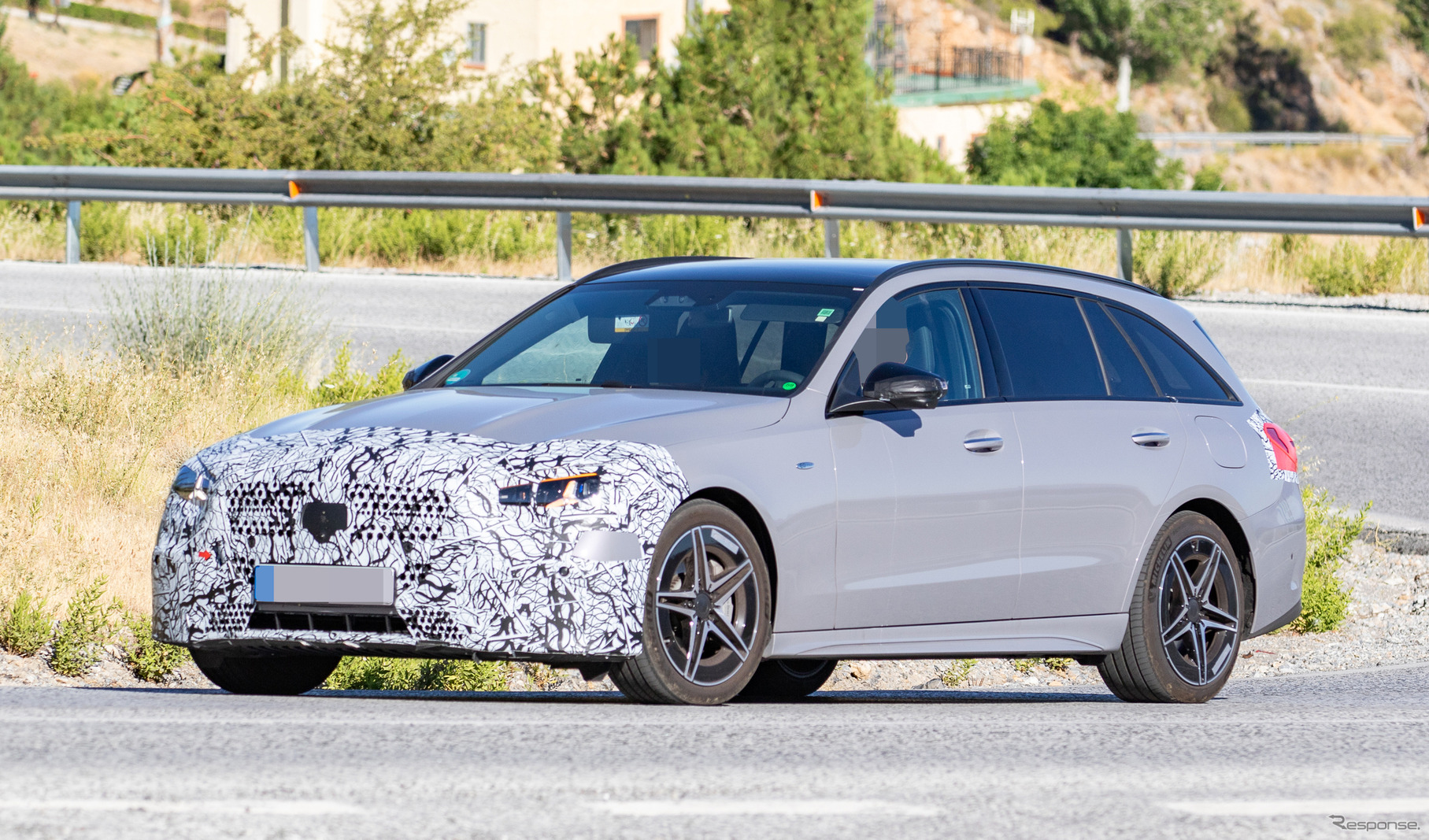 メルセデスベンツ Cクラス・ステーションワゴン 改良新型のプロトタイプ