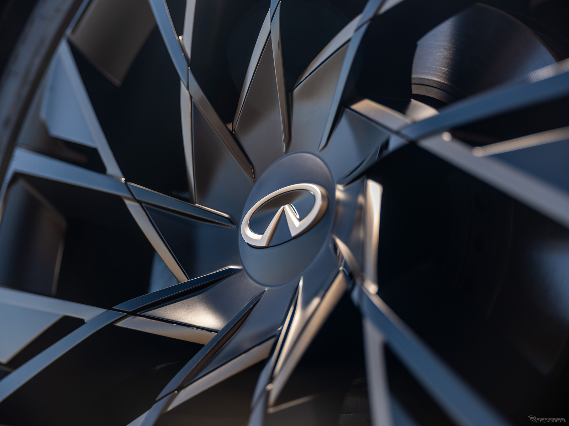 インフィニティ『QX65モノグラフ』