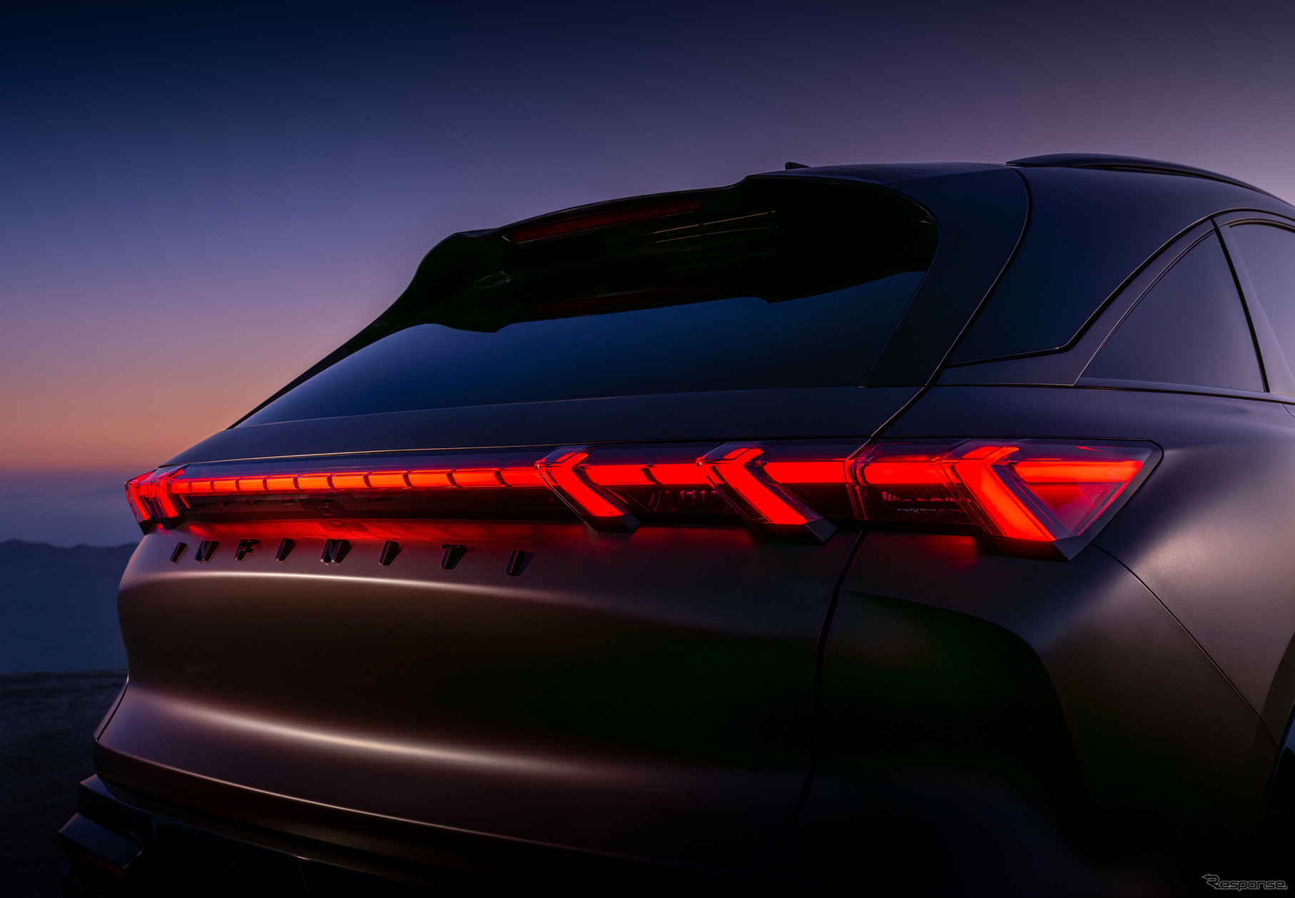 インフィニティ『QX65モノグラフ』