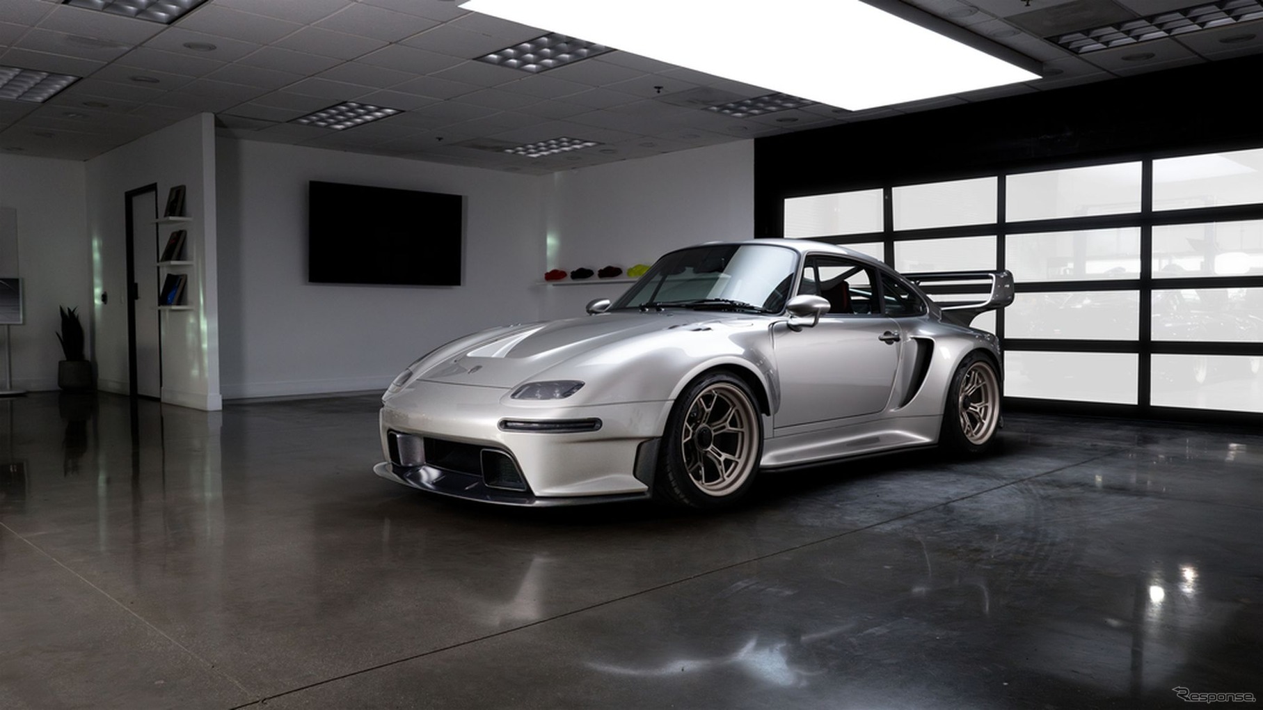 ポルシェ『911』のスラントノーズカスタムカー「プロジェクトF-26」