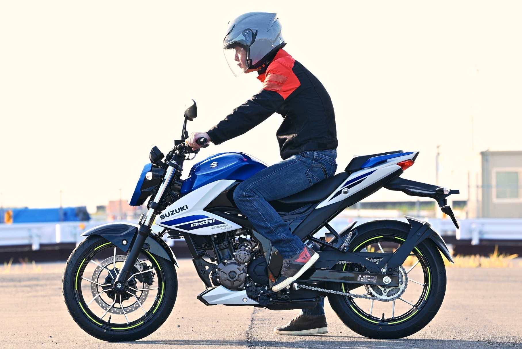 スズキ ジクサー250
