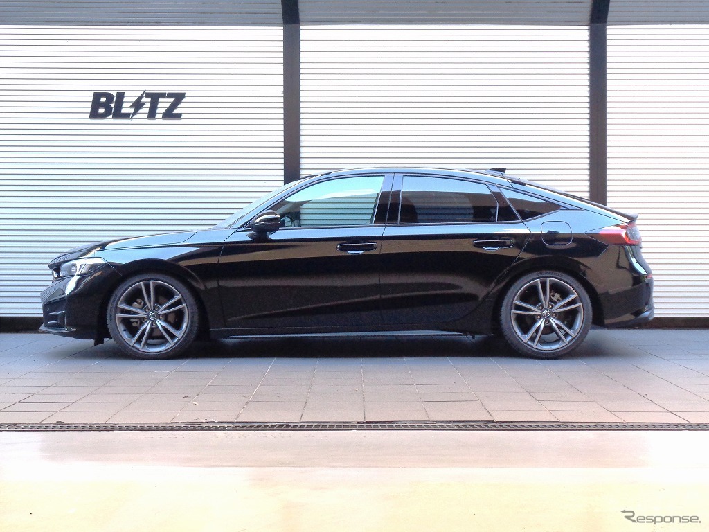 ブリッツ DAMPER ZZ-R　ホンダ・シビックe:HEV装着例（ダウン量：フロント 23mmダウン / リア 34mmダウン）