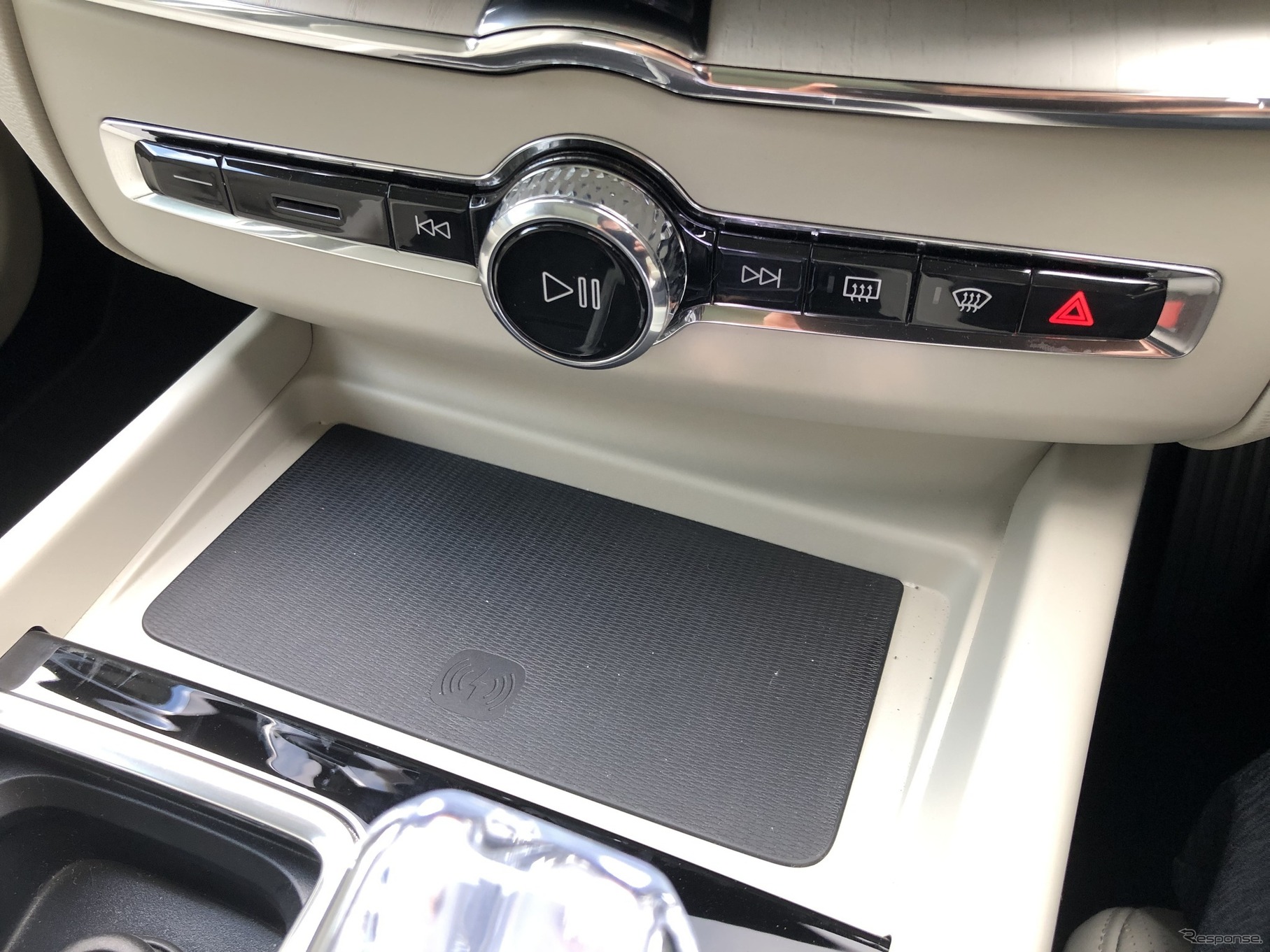 ボルボ XC60 Ultra B5 AWD