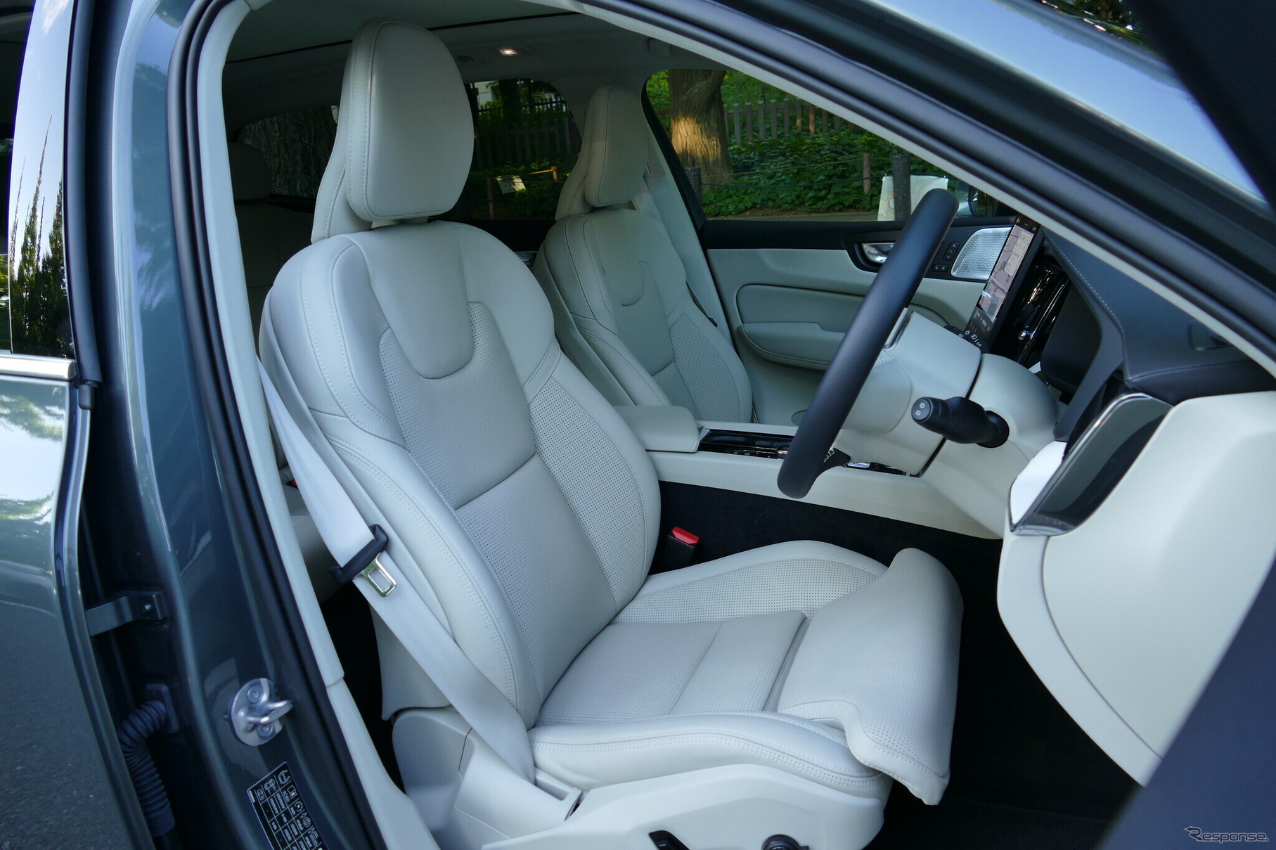 ボルボ XC60 Ultra B5 AWD