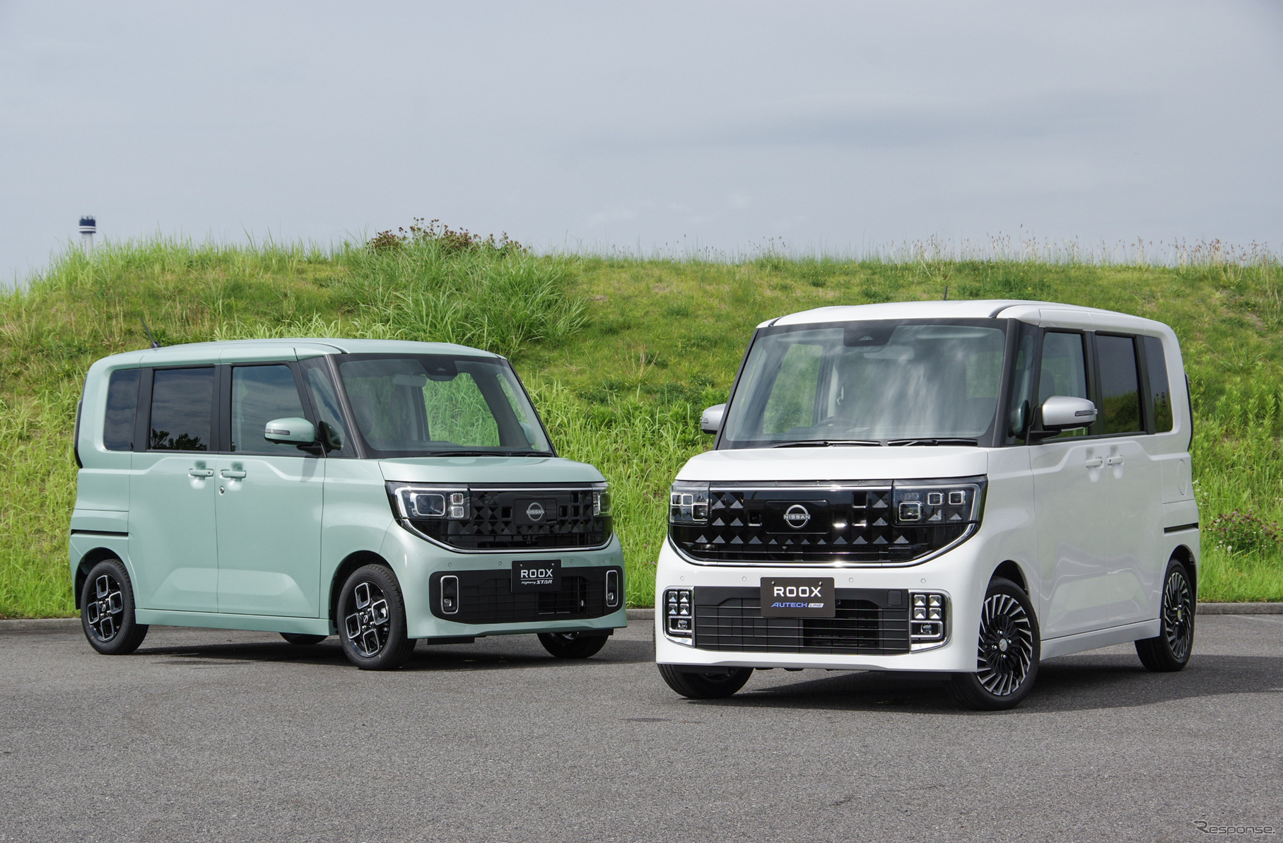 日産 ルークス（左）とルークス AUTECH LINE（右）