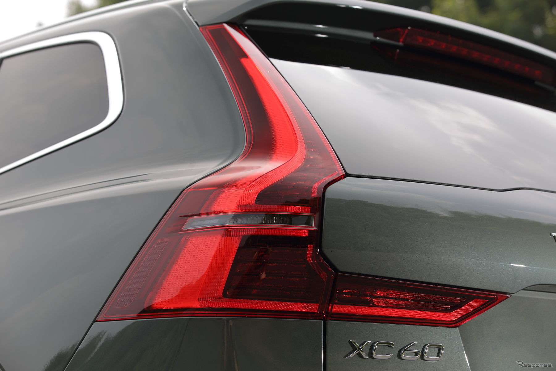 ボルボ XC60 ウルトラB5 AWD