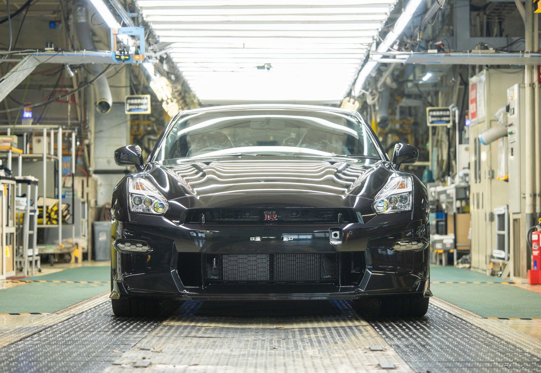 日産GT-Rの最終モデルがラインオフ