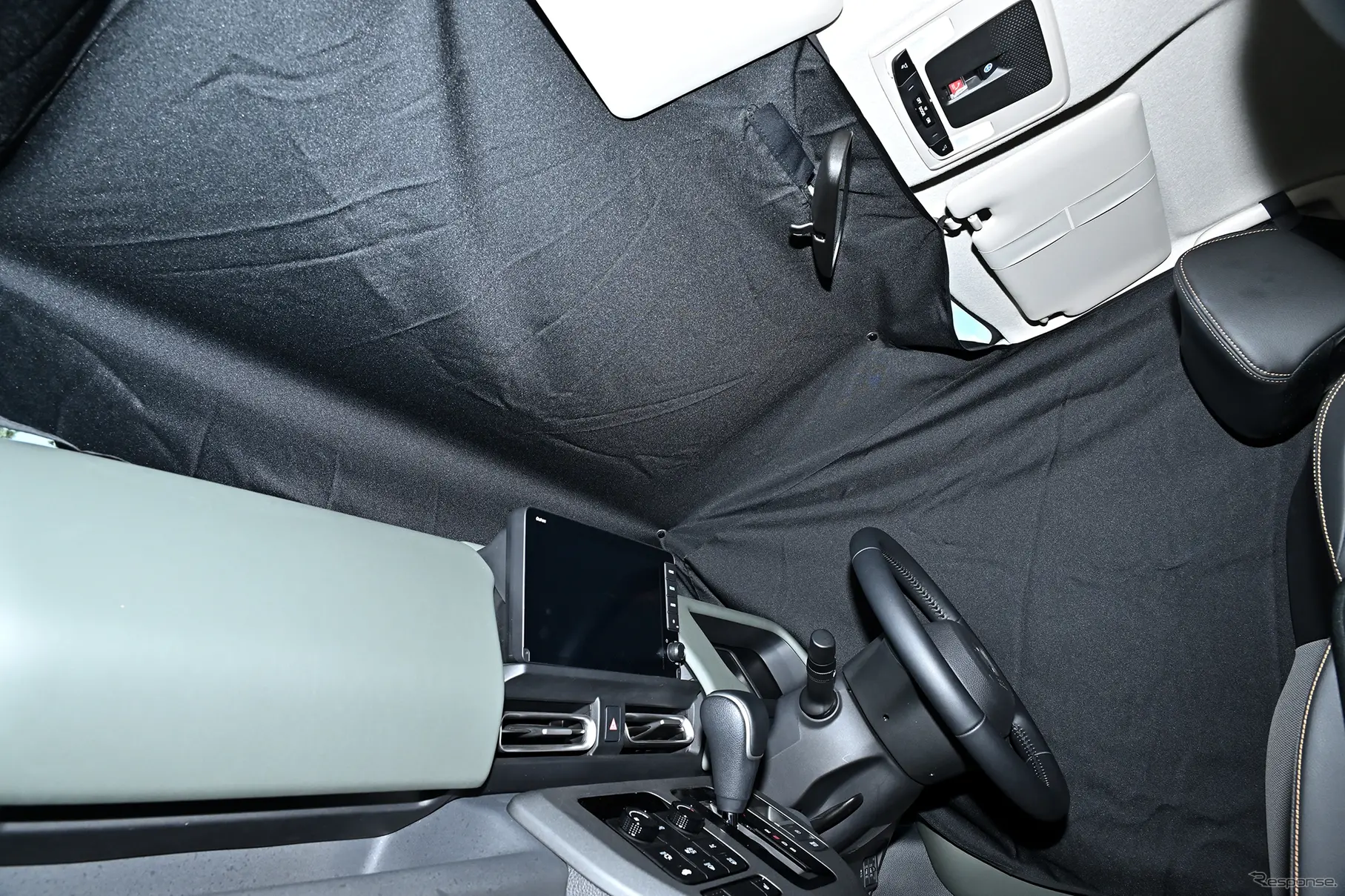 車中泊仕様のe:HEV CROSSTAR