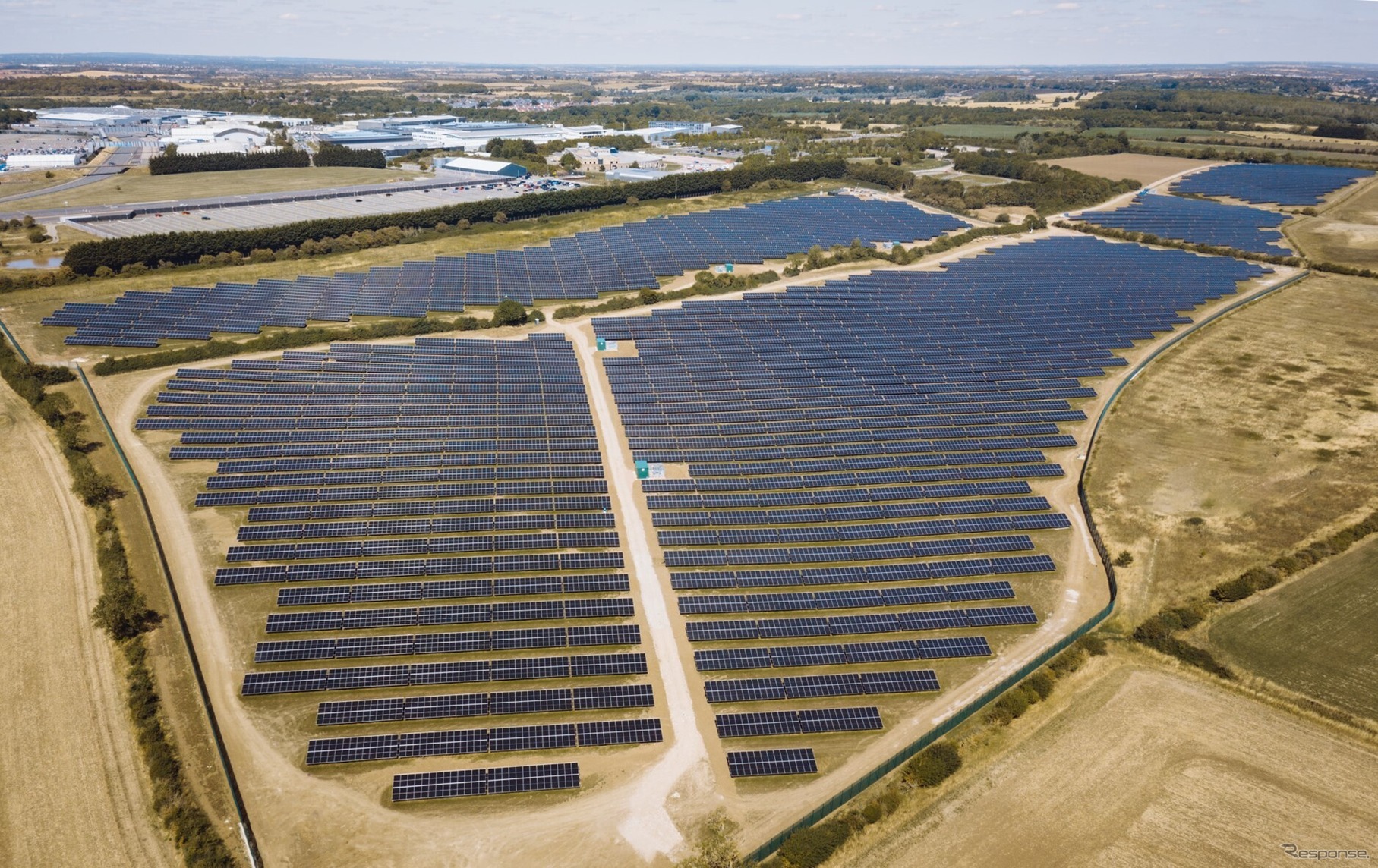 ジャガー・ランドローバーが英国最大級の太陽光発電所開設