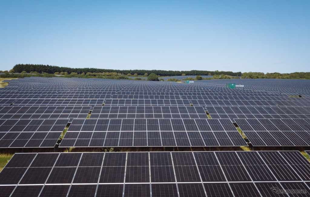 ジャガー・ランドローバーが英国最大級の太陽光発電所開設