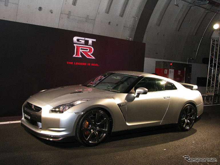 米倉涼子 × GT-R × 首都高 山手トンネル