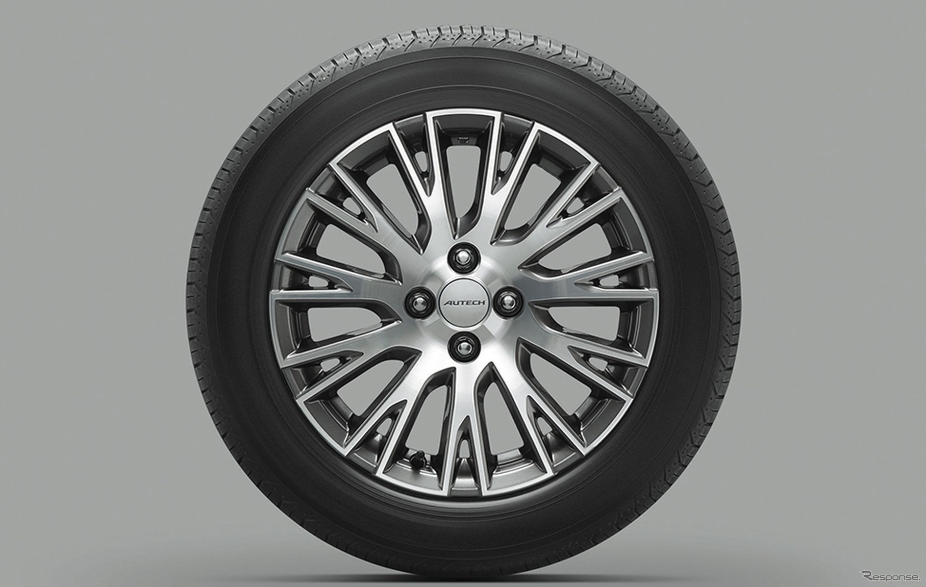 日産『ノート』の「AUTECH LINE」